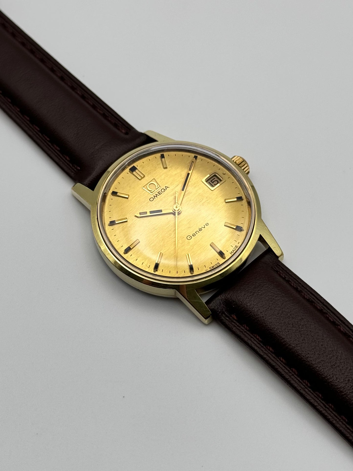 Omega Geneve Manual Shantung Dial 136.070