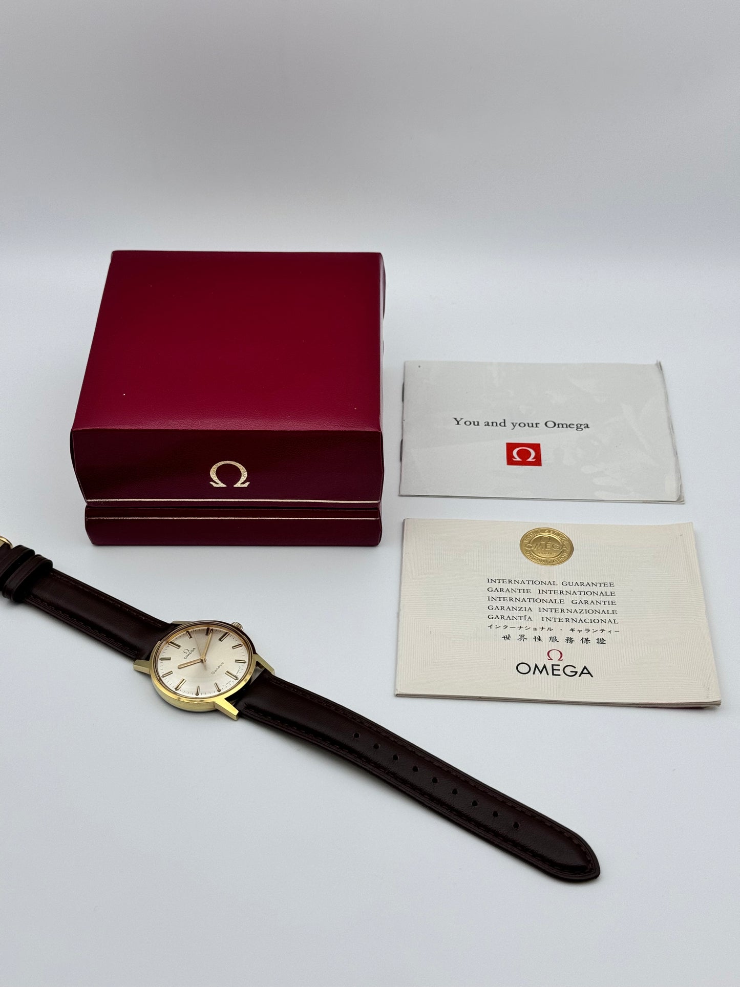 Omega Geneve Manual Wind 135.070 - Box and Papers