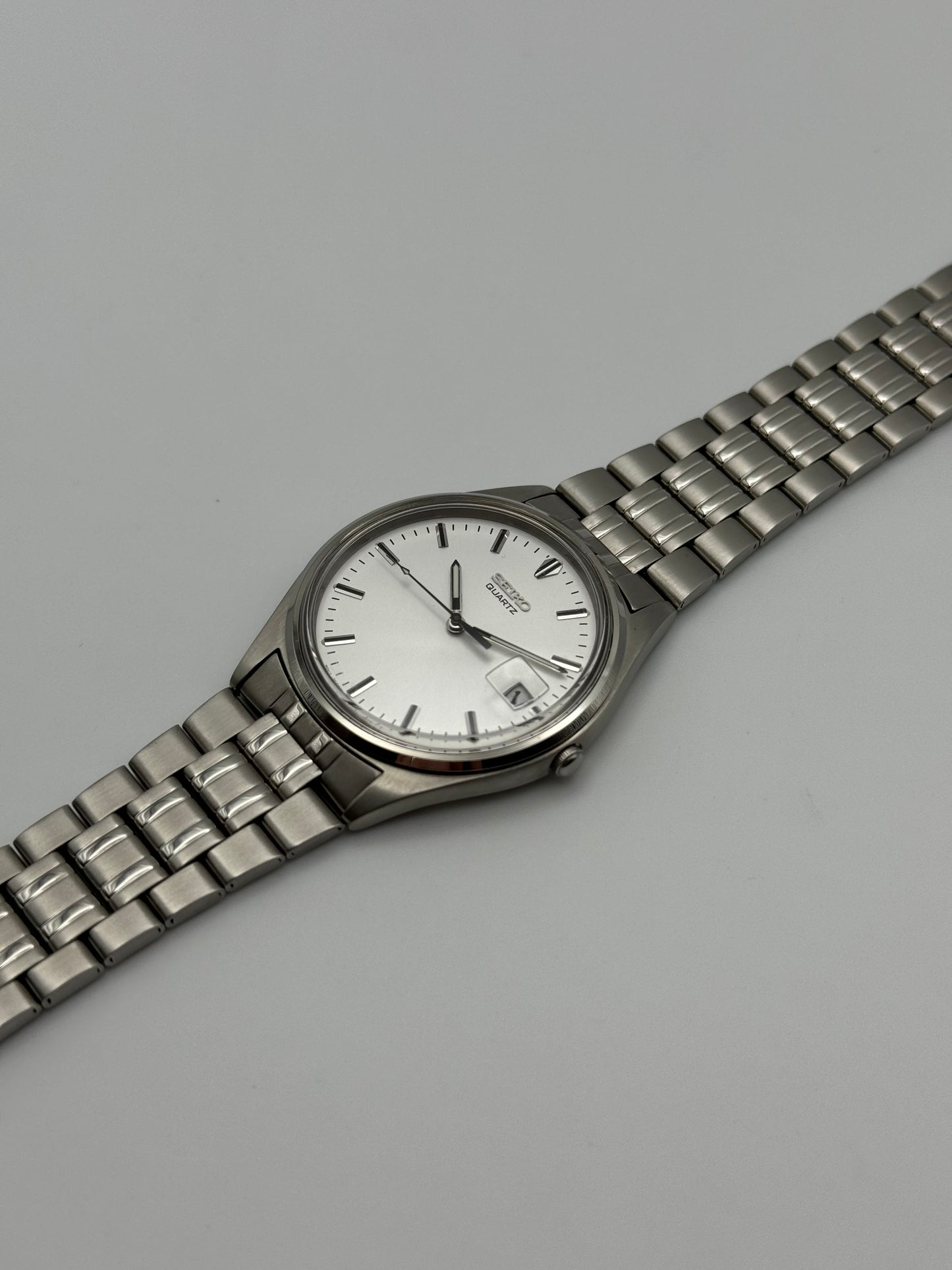 Seiko Quartz Date 7N42-8A30 - New Old Stock - Boxed