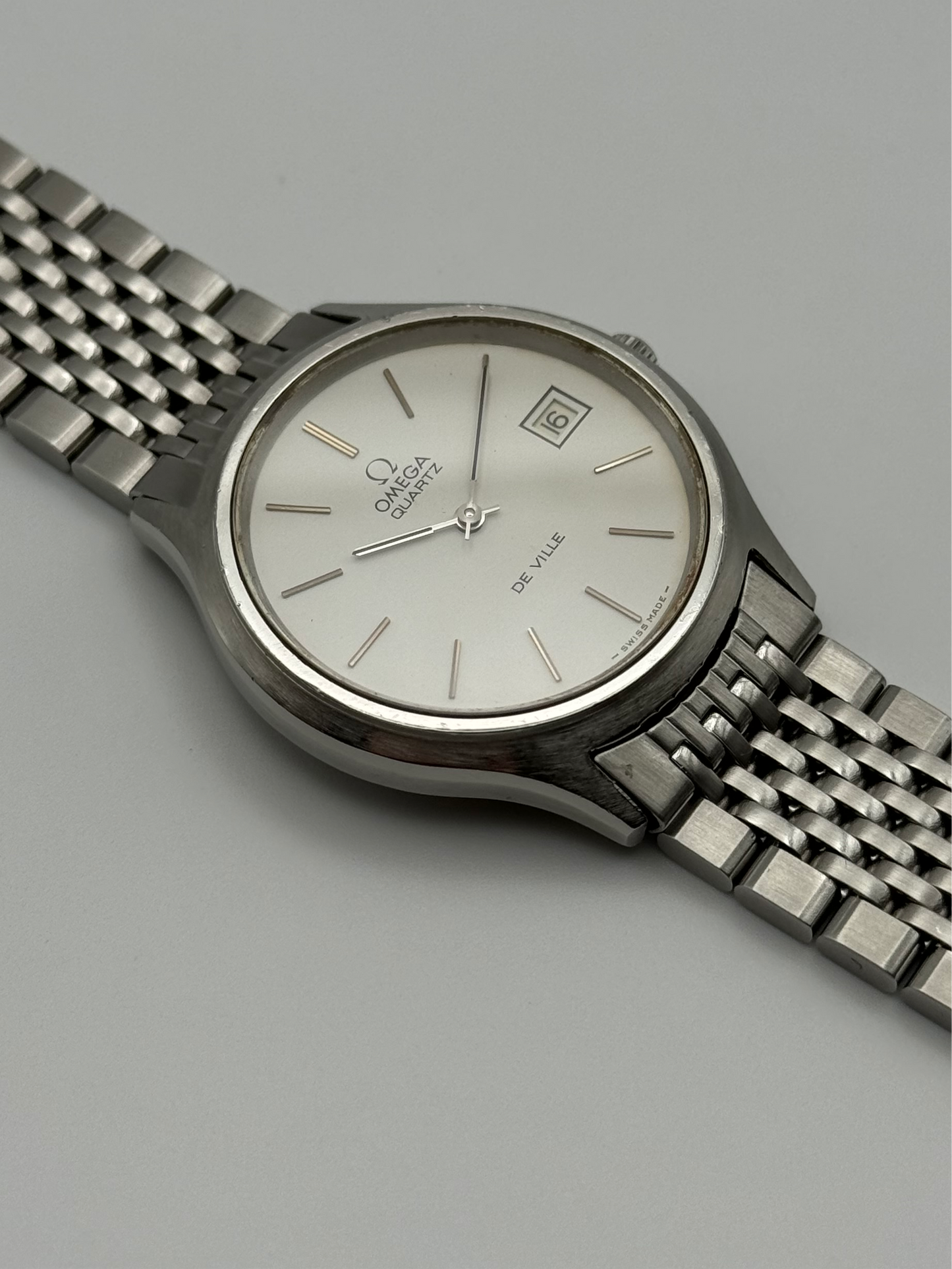 Omega DeVille Quartz Date 192.0035