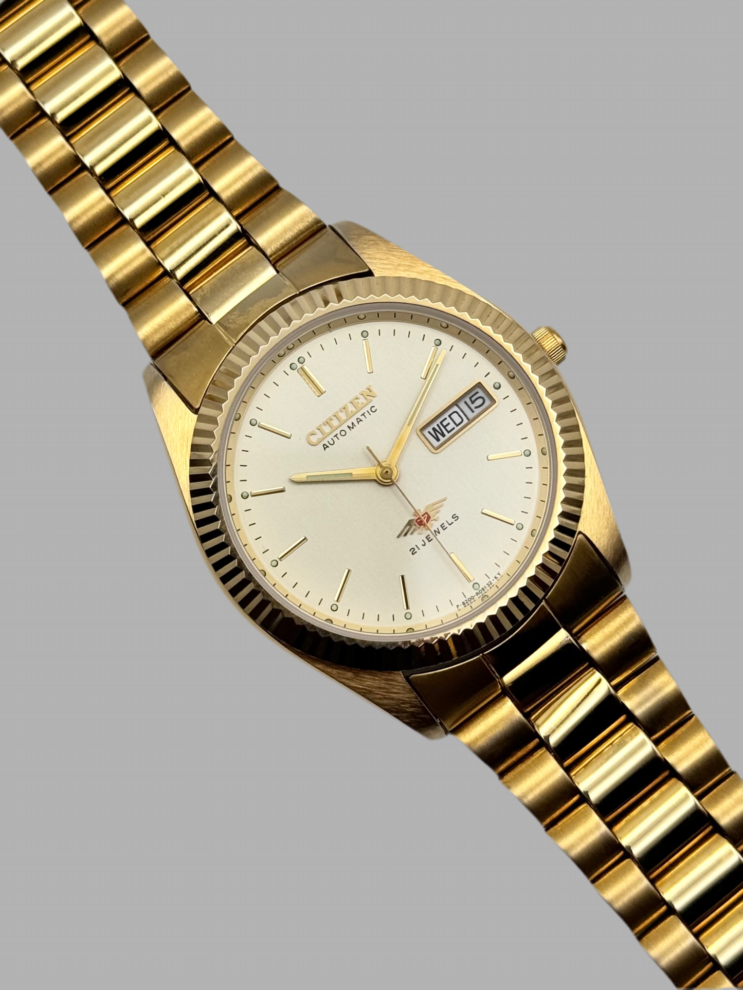 Citizen Eagle 7 Day-Date 8200-R02092 - Box and Papers