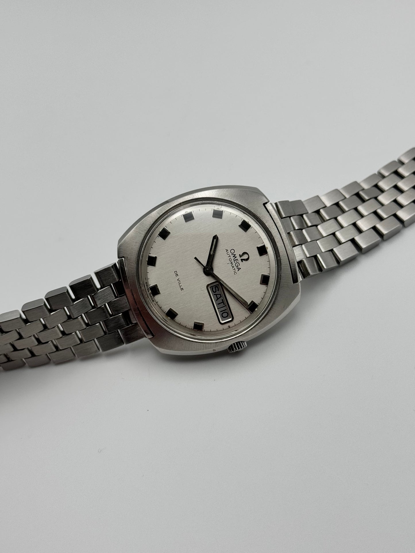 Omega DeVille Automatic Day Date 166.053 - Original Box and Papers