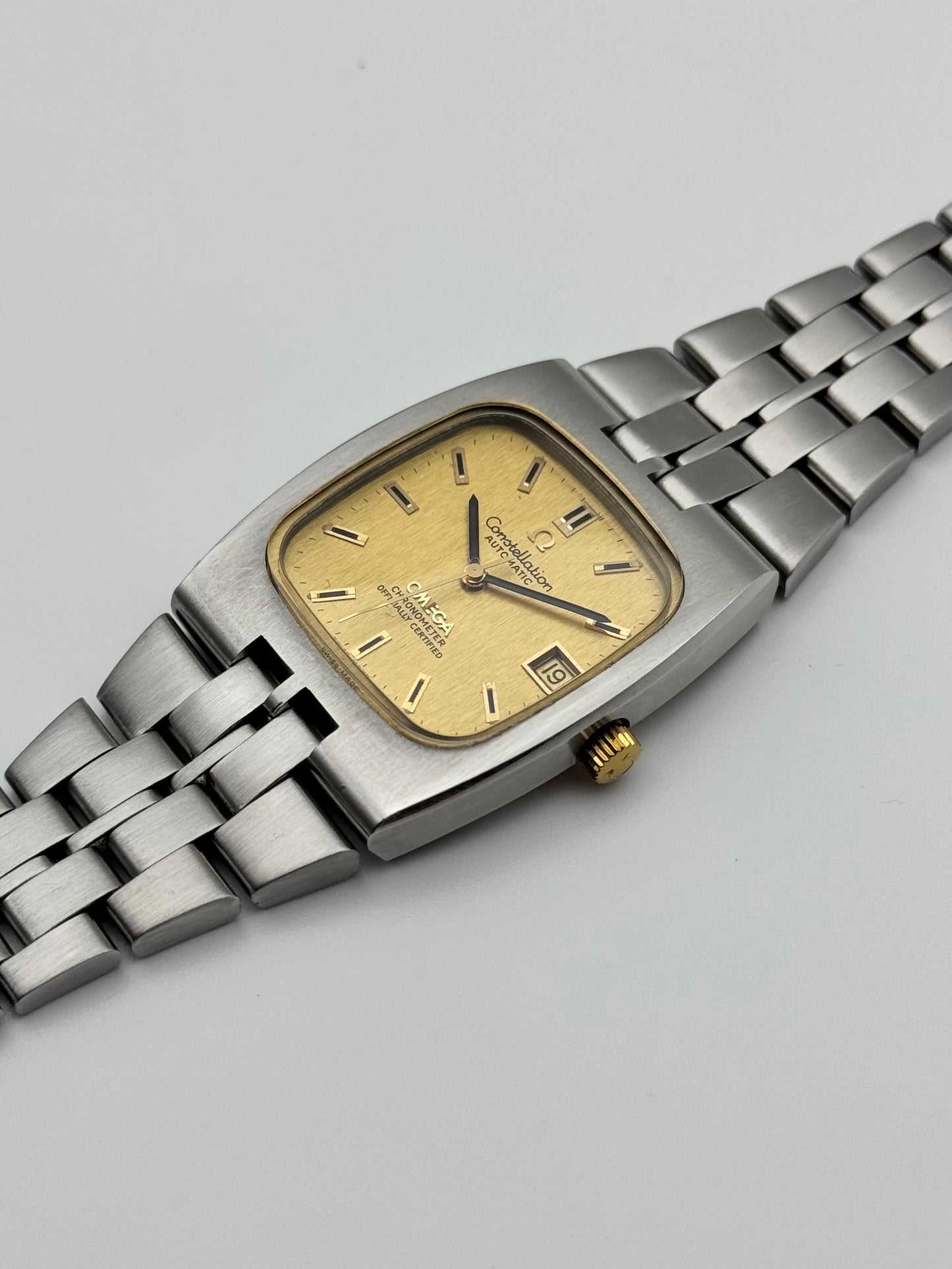 Omega Constellation Chronometer Automatic Date  - Original Bracelet - 168.047