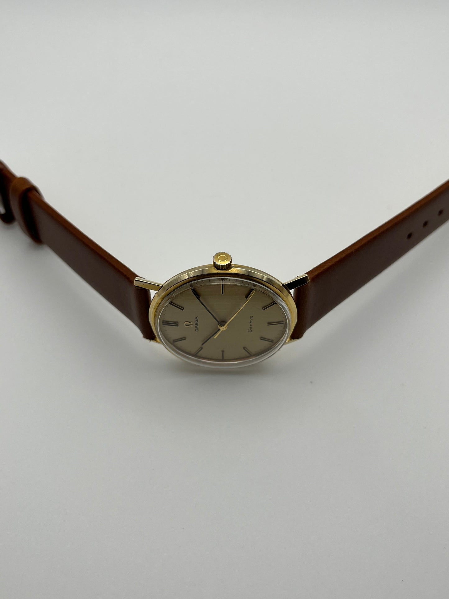 Omega Geneve Manual Wind 9ct Gold 131.25016 - Original Box