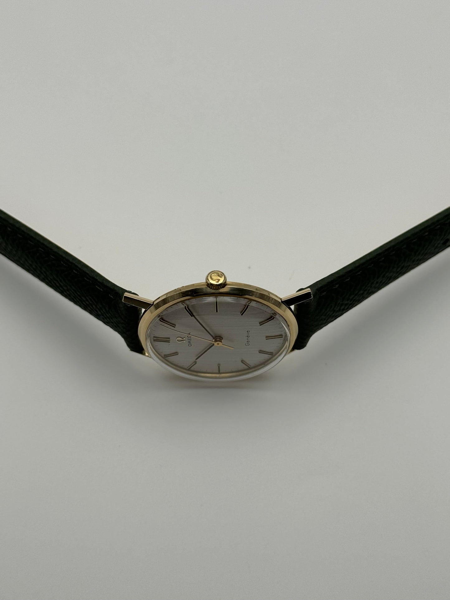 Omega Geneve Manual Wind 9ct Gold 131.25016 - Original Box