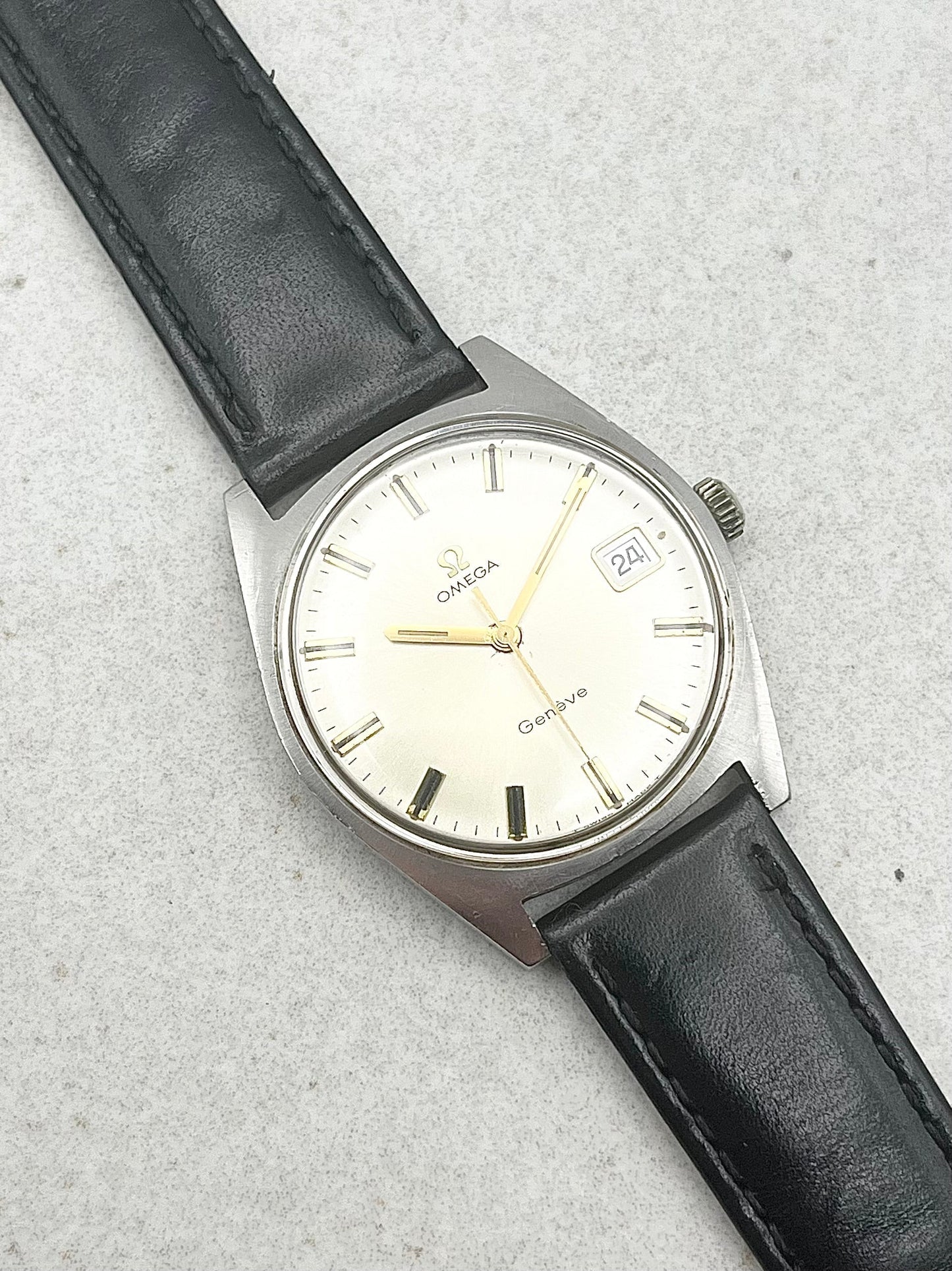 Omega Geneve Date Manual Wind 136.041