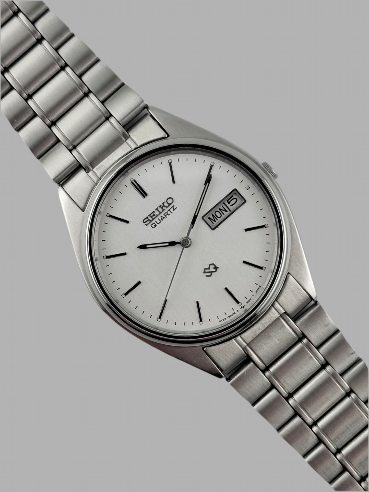 Seiko SQ Quartz Date - 5Y23-8A11