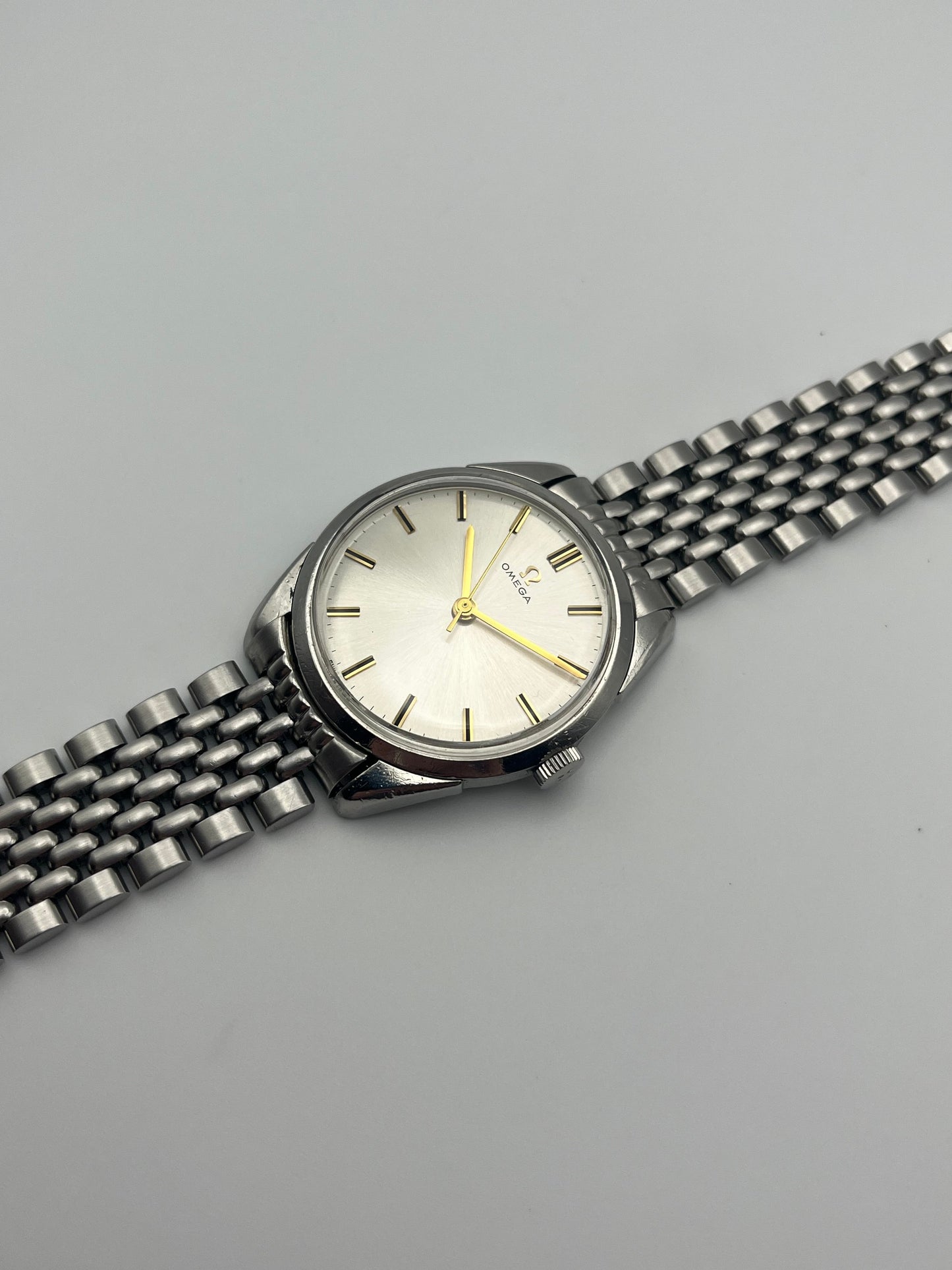 Omega Manual Wind Cal: 284 - Original Beads of Rice Bracelet -  2910-1-SC