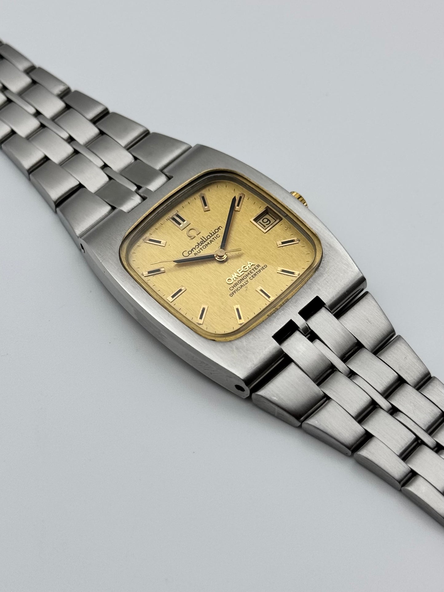 Omega Constellation Chronometer Automatic Date  - Original Bracelet - 168.047