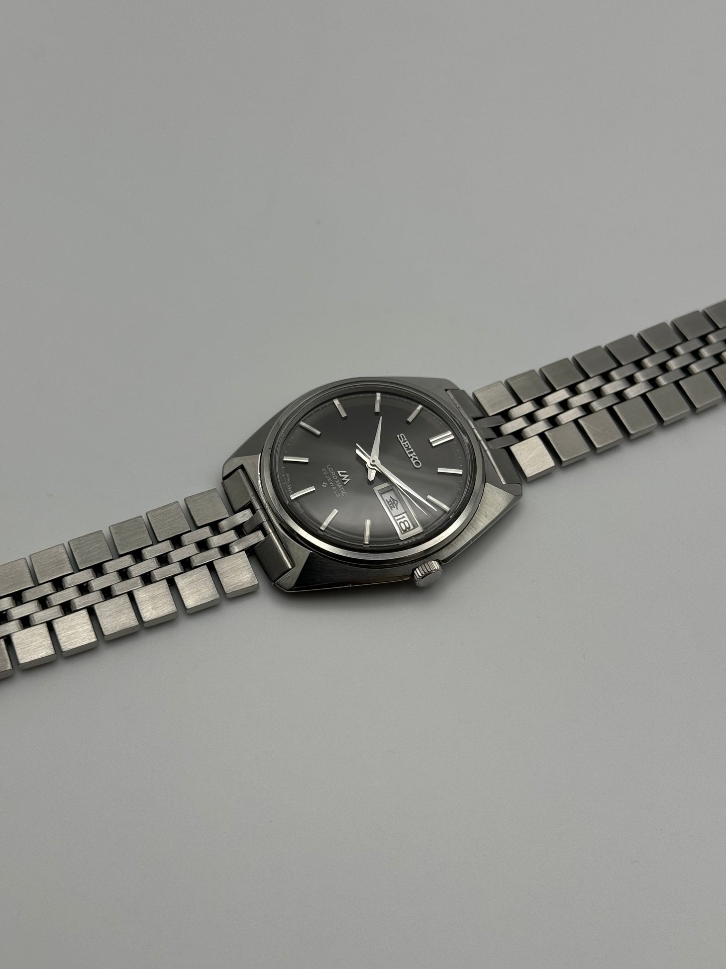 Seiko Lord Matic Japanese Day-Date Ultra Rare 5606-7000