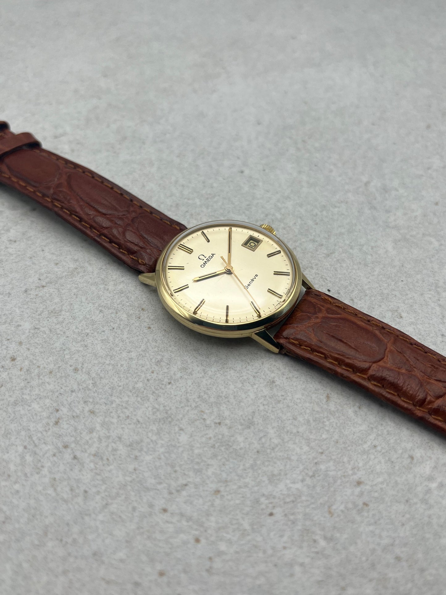 Omega Geneve Manual Wind 18ct Solid Gold 132.051