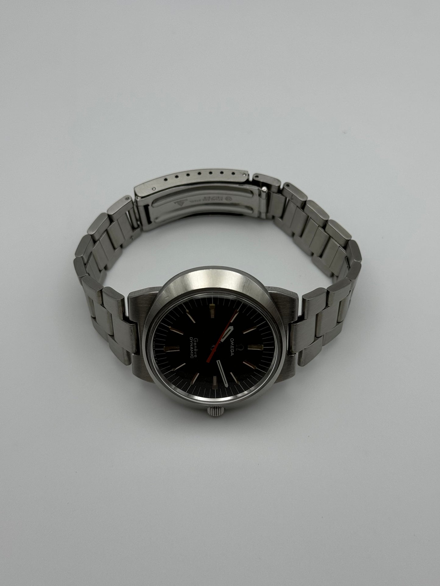 Omega Geneve Dynamic Manual Wind 135.033