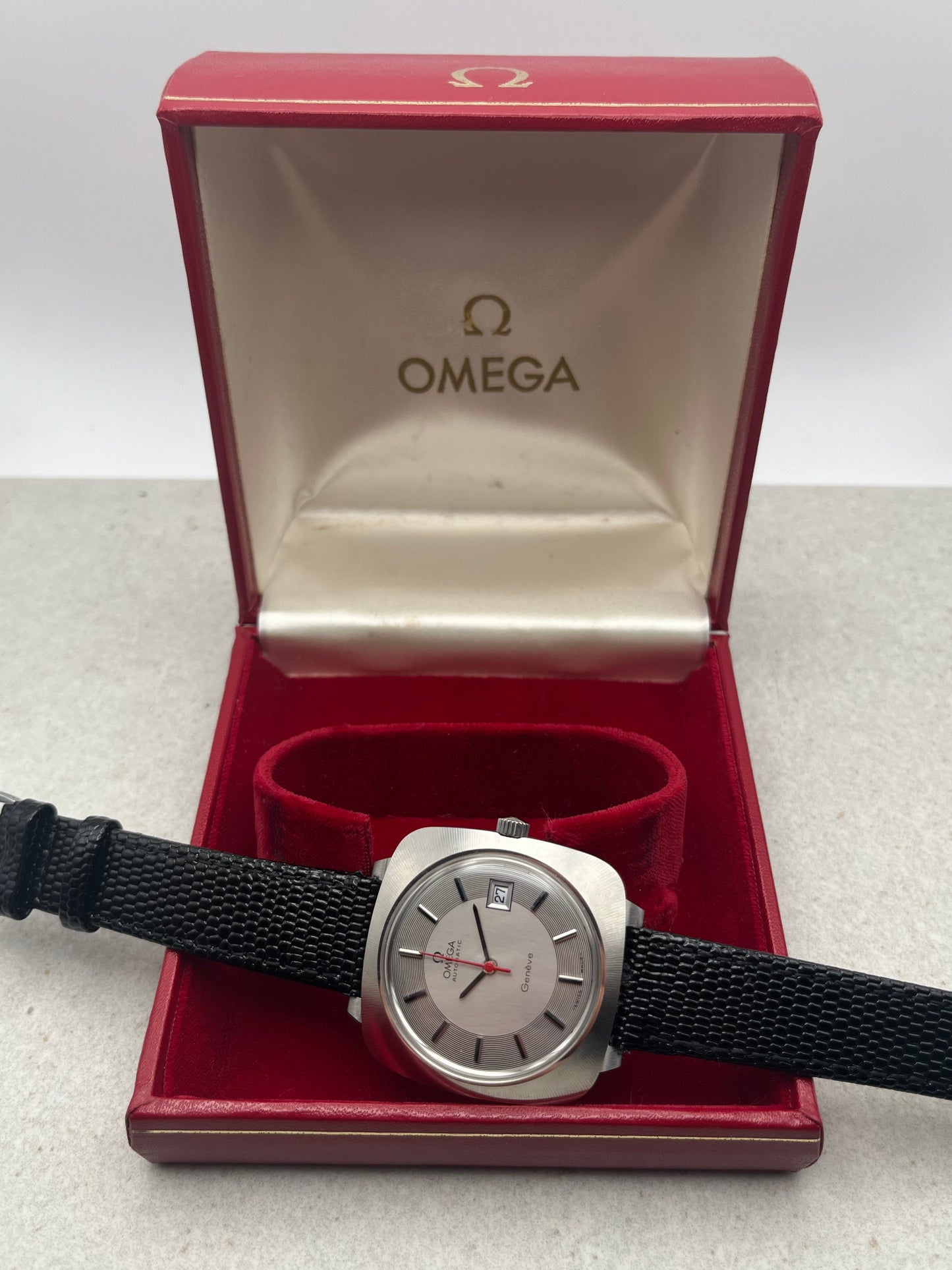 Omega Geneve Automatic Date Record Dial Extremely Rare New Old Stock Original box!