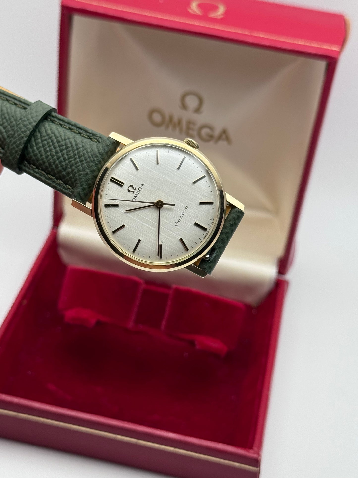 Omega Geneve Manual Wind 9ct Gold 131.25016 - Original Box