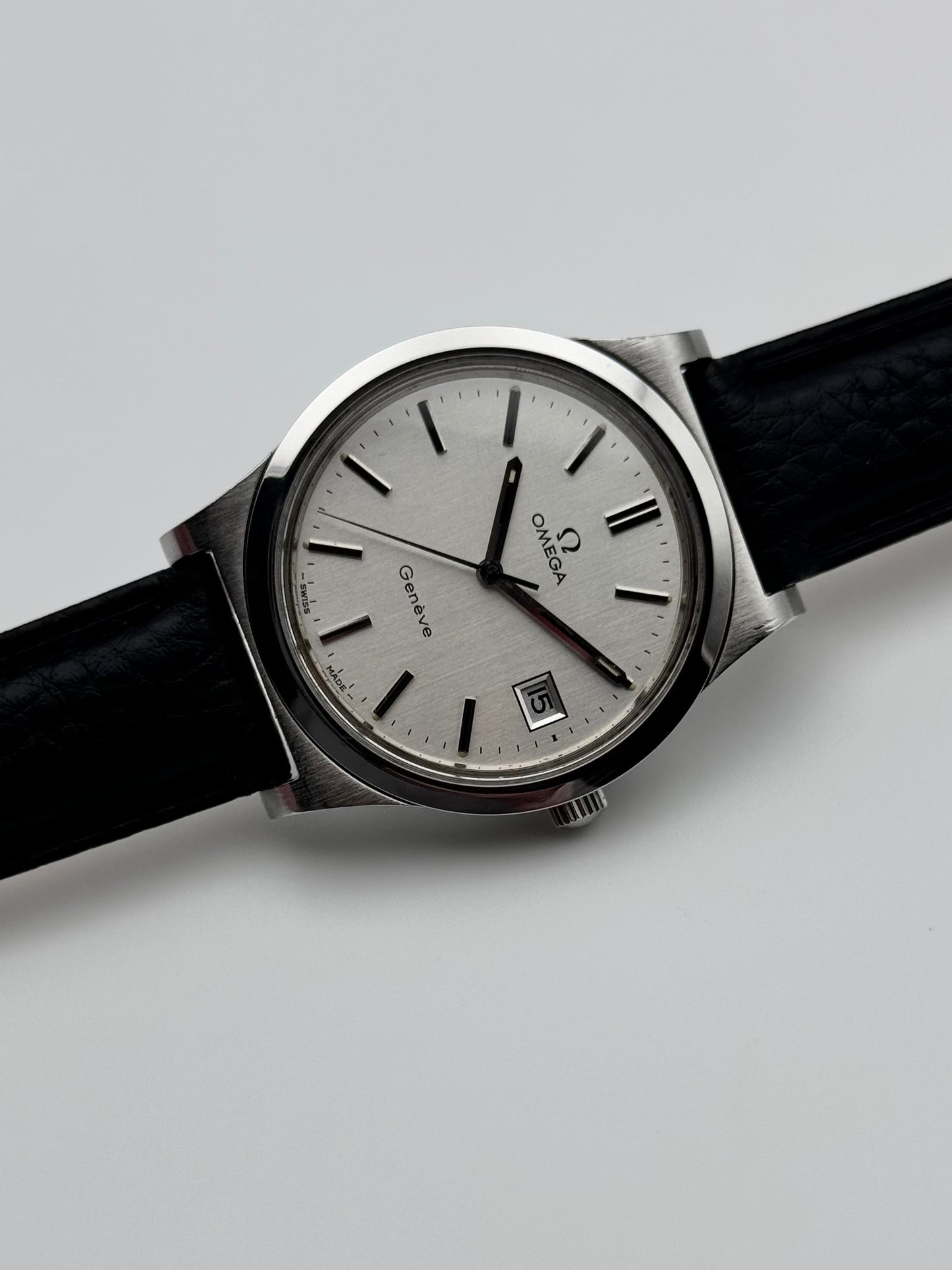 Omega Geneve Manual Wind Date - 136.0102