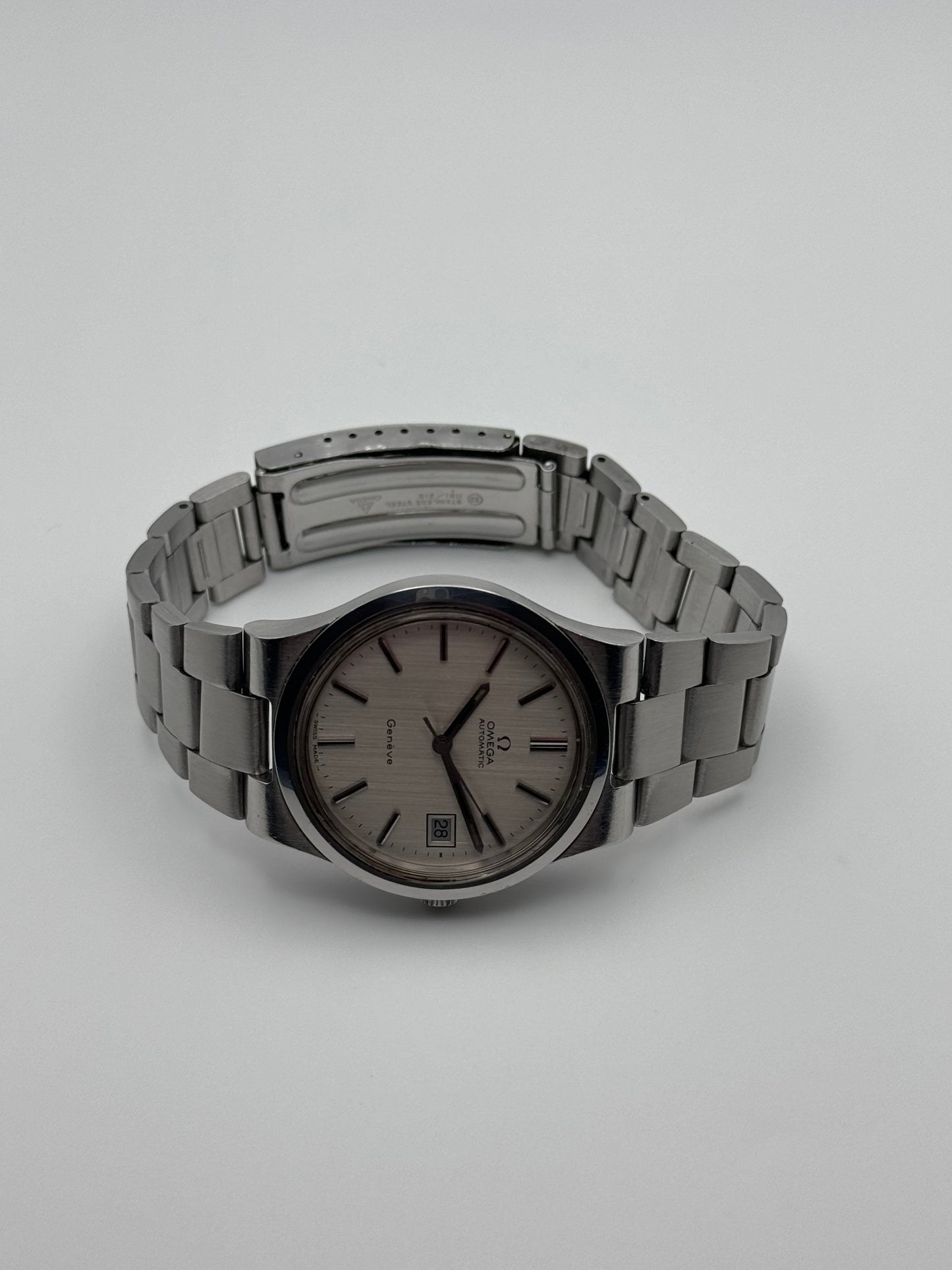 Omega Geneve Automatic Date 166.0173