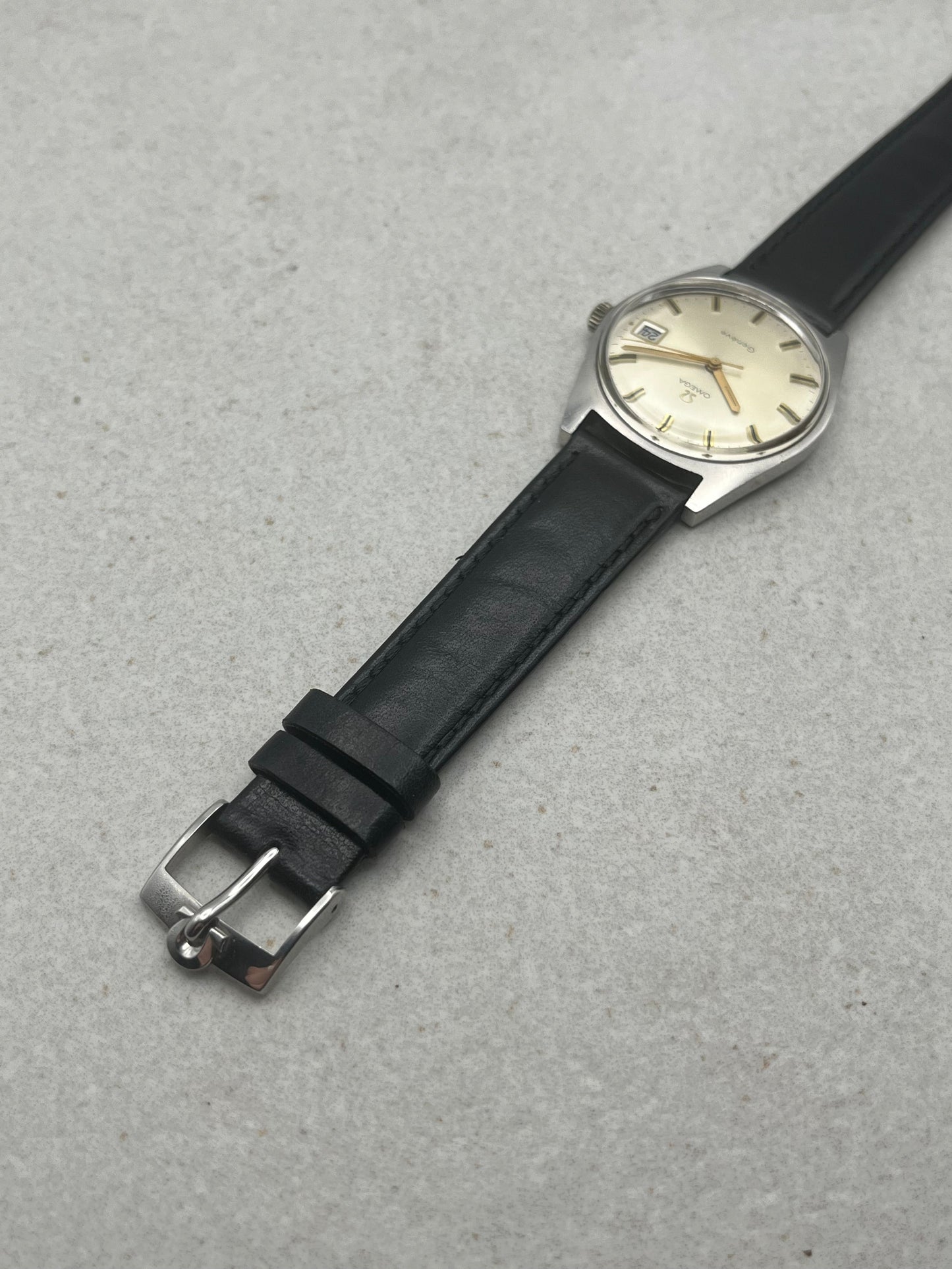 Omega Geneve Date Manual Wind 136.041