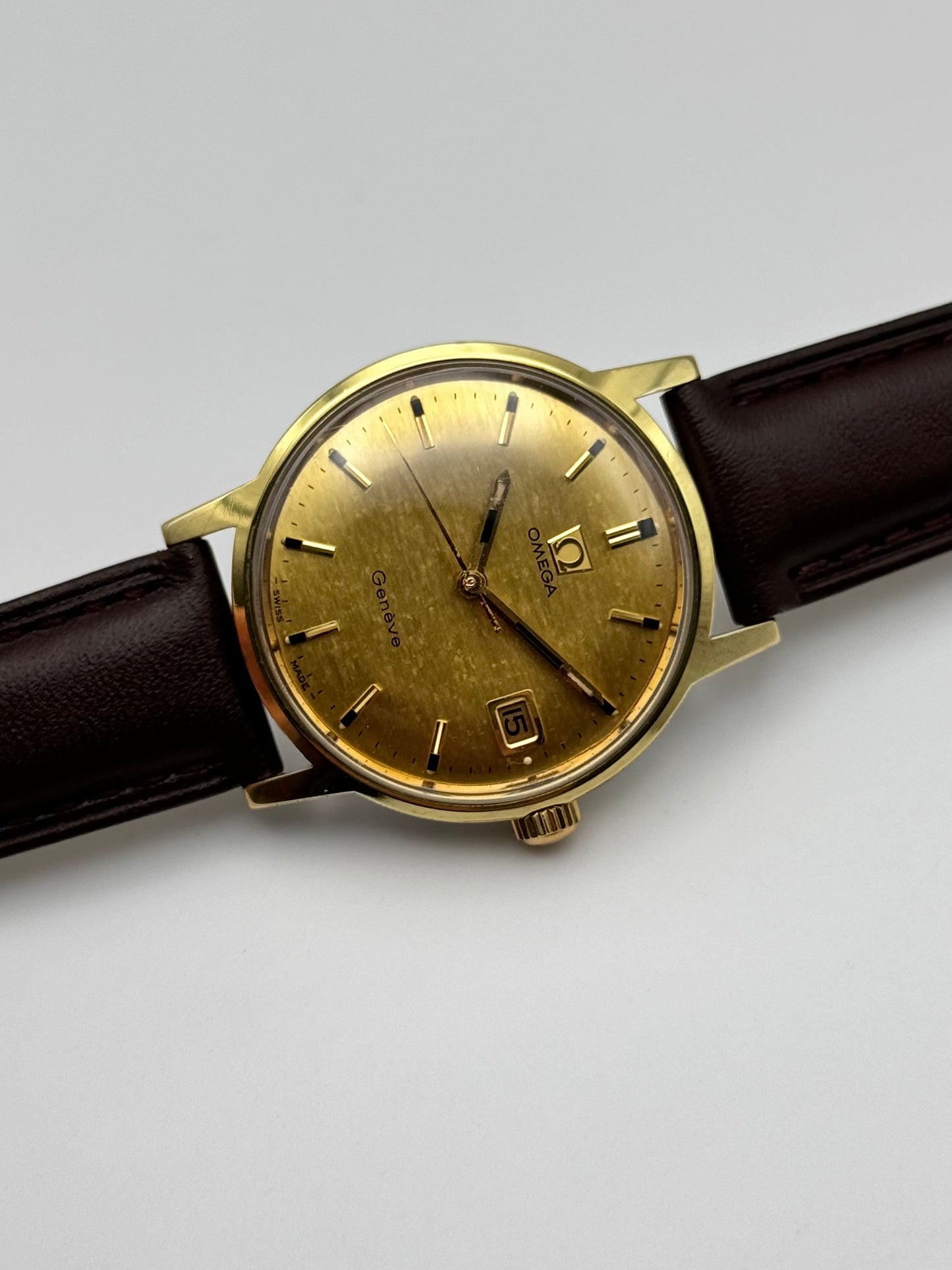 Omega Geneve Manual Shantung Dial 136.070