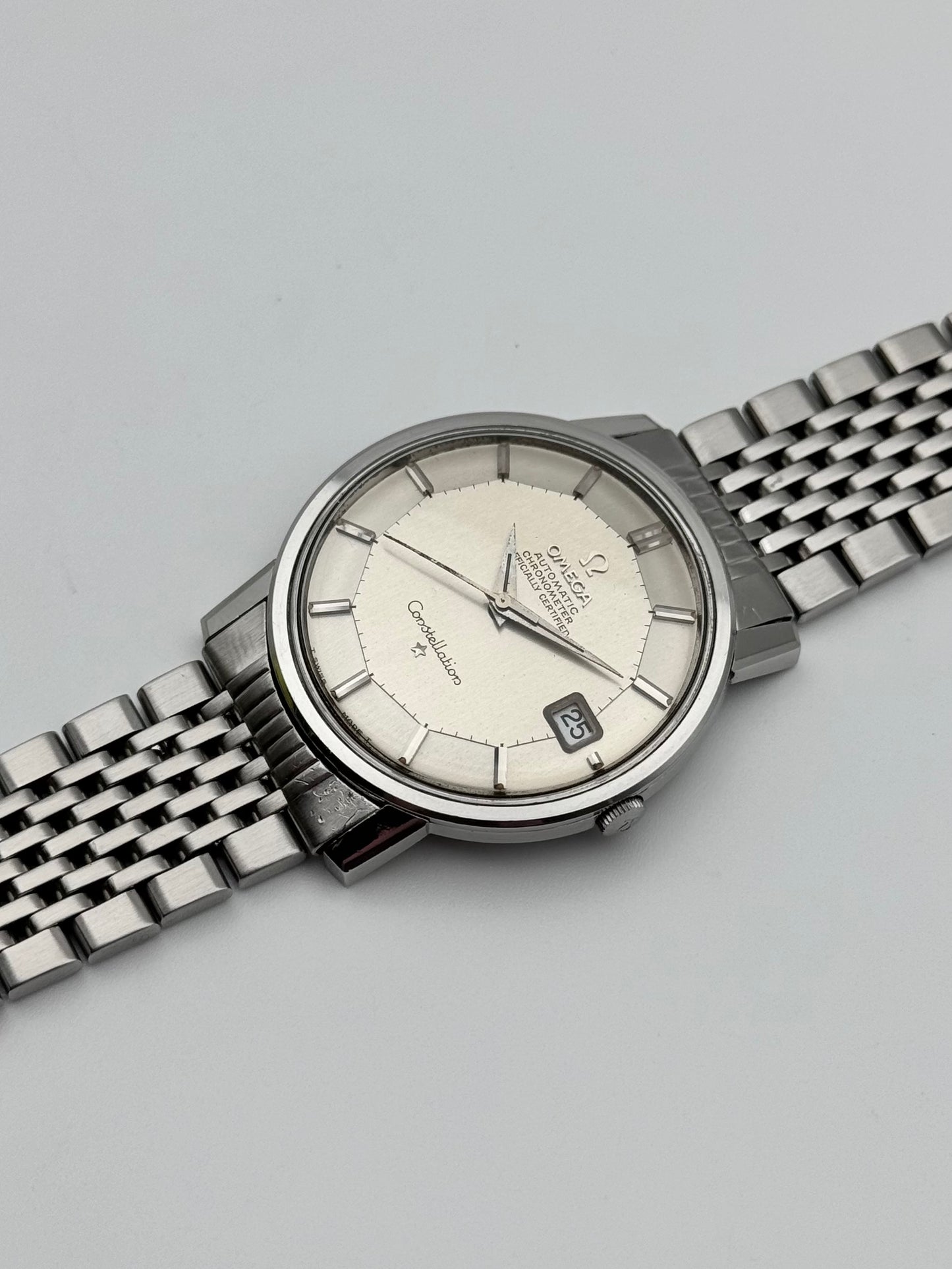 Omega Constellation Automatic Chronometer Date  - Pie Pan - 168.010 Original Bracelet