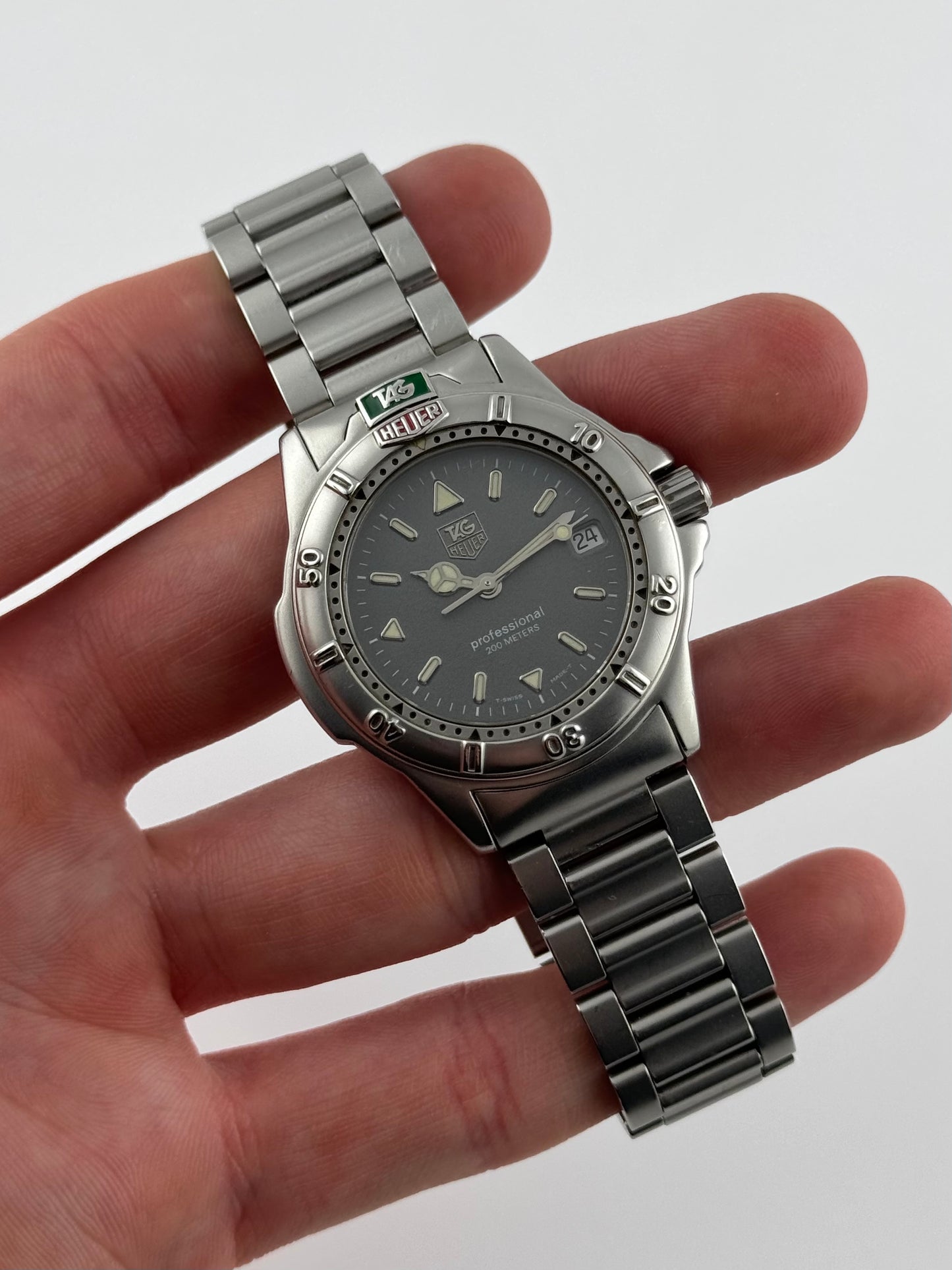 Tag Heuer Professional 200 Quartz Date - WF1211-K0