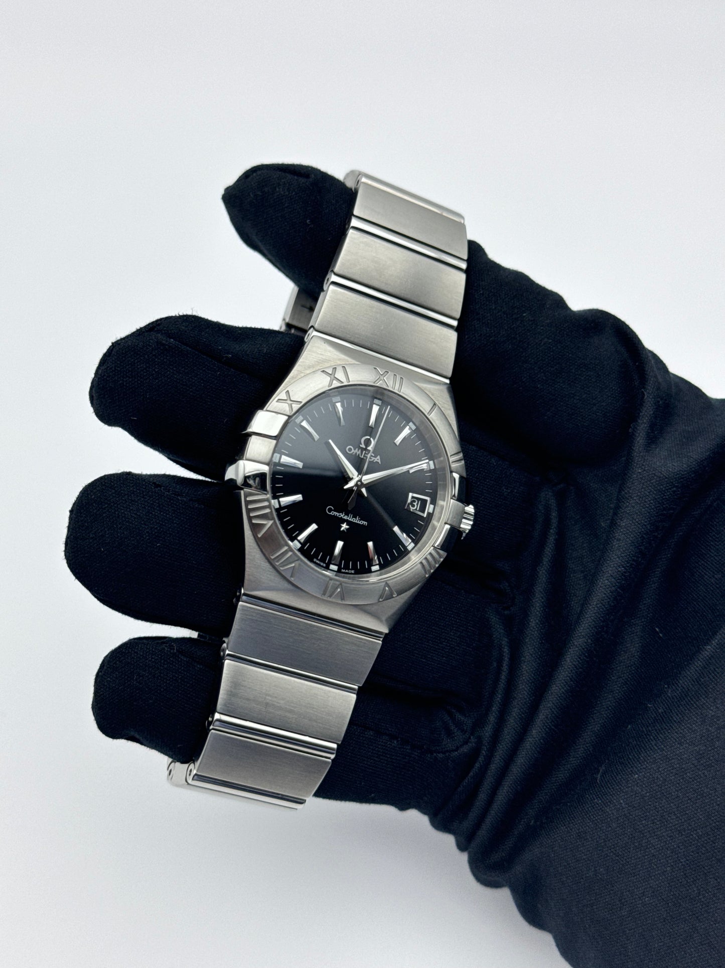 Omega Constellation Quartz Date - Box and Papers