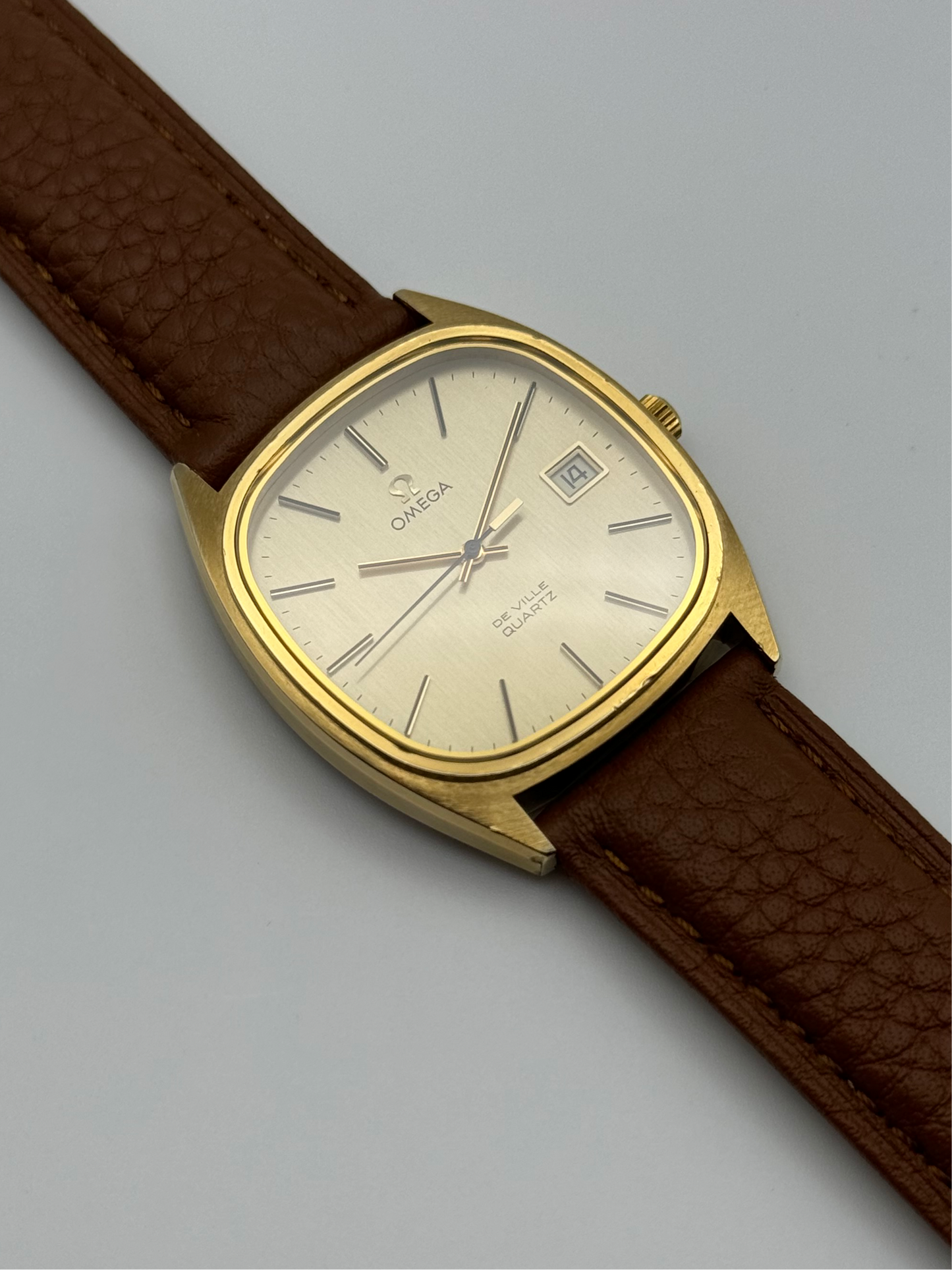 Omega DeVille Quartz Date 192.0034