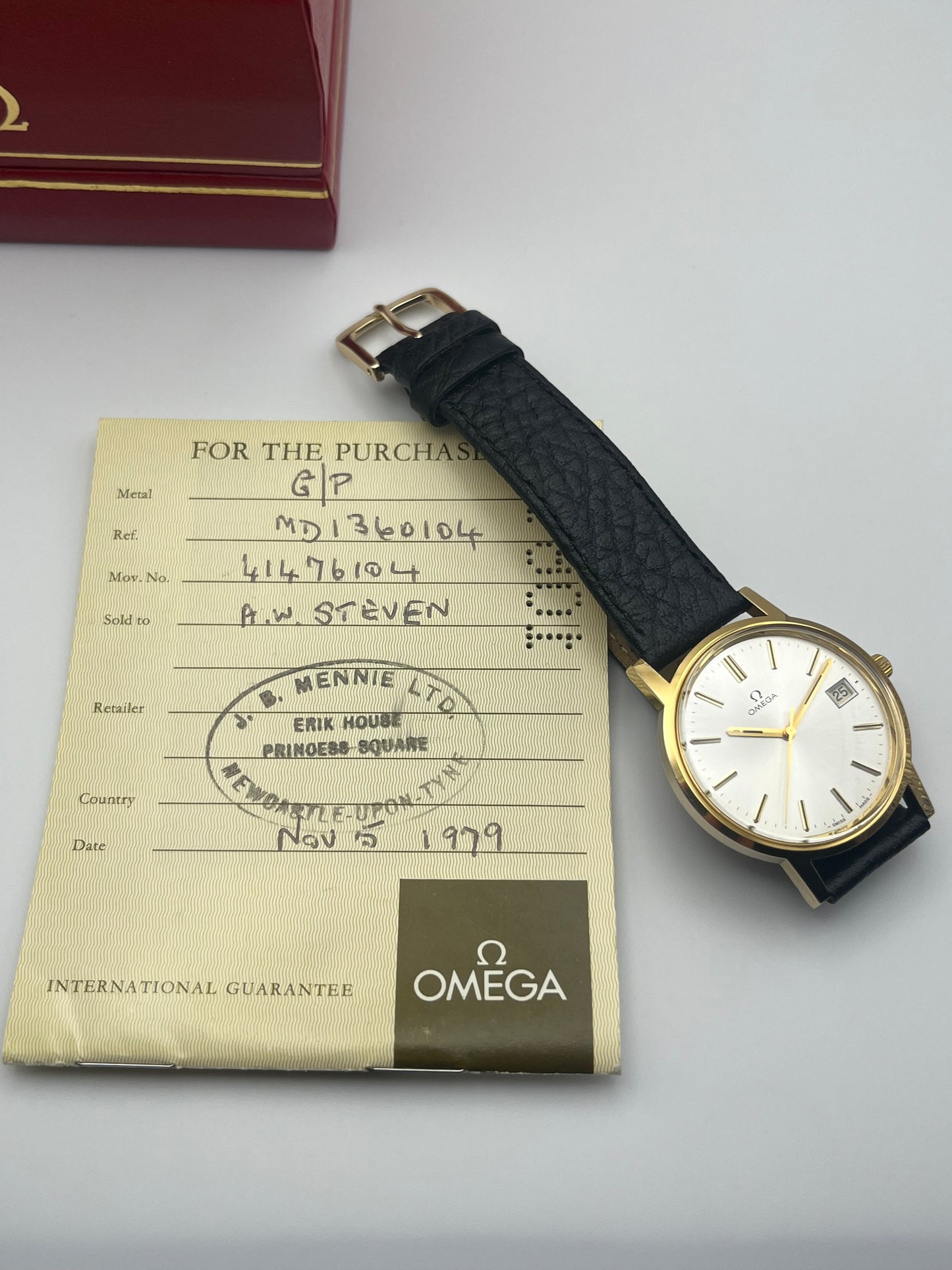 Omega Geneve Date Manual Wind 136.0104 - Box and Papers