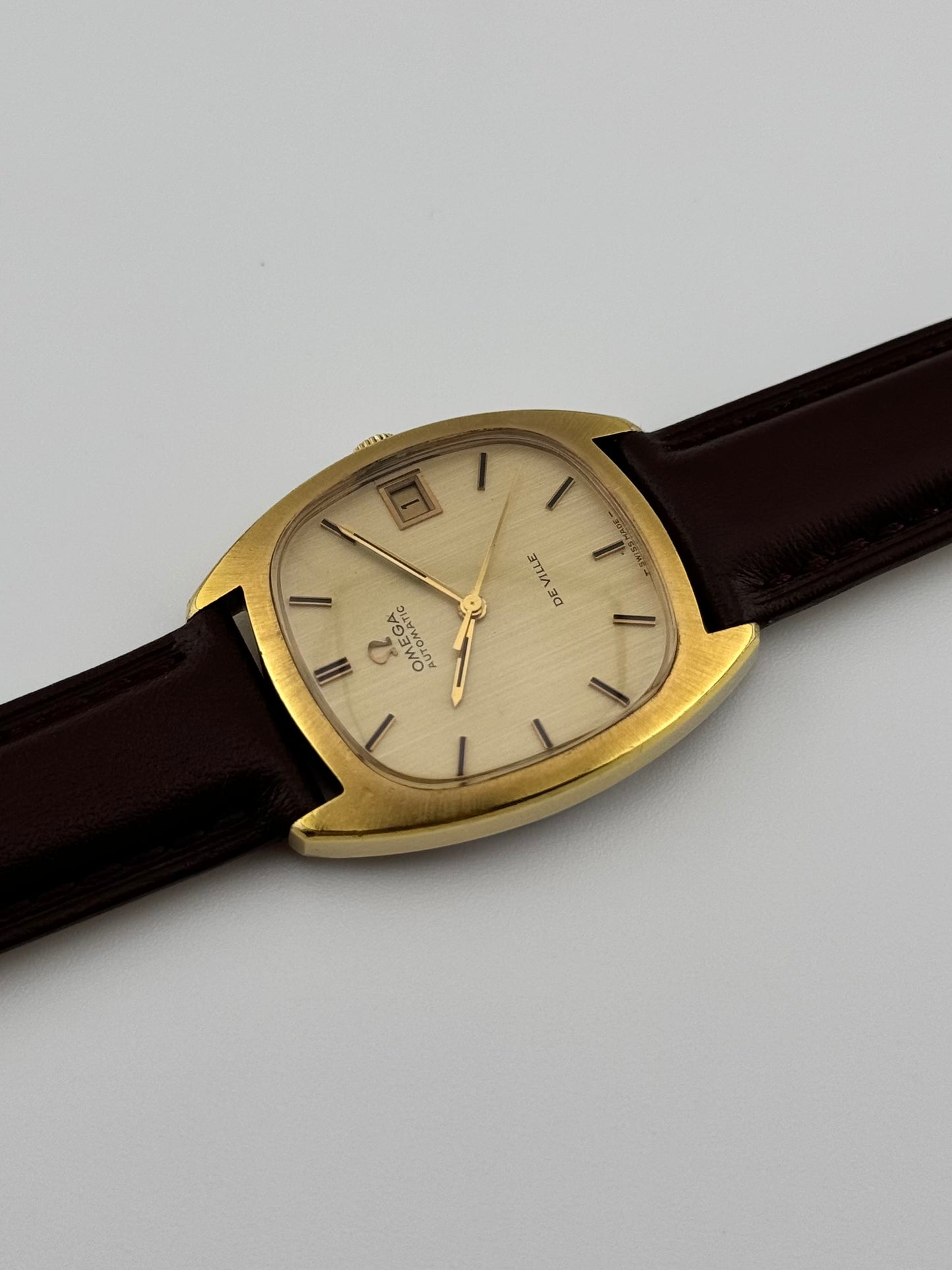 Omega De Ville Automatic Date - 162.045 - Linen Dial