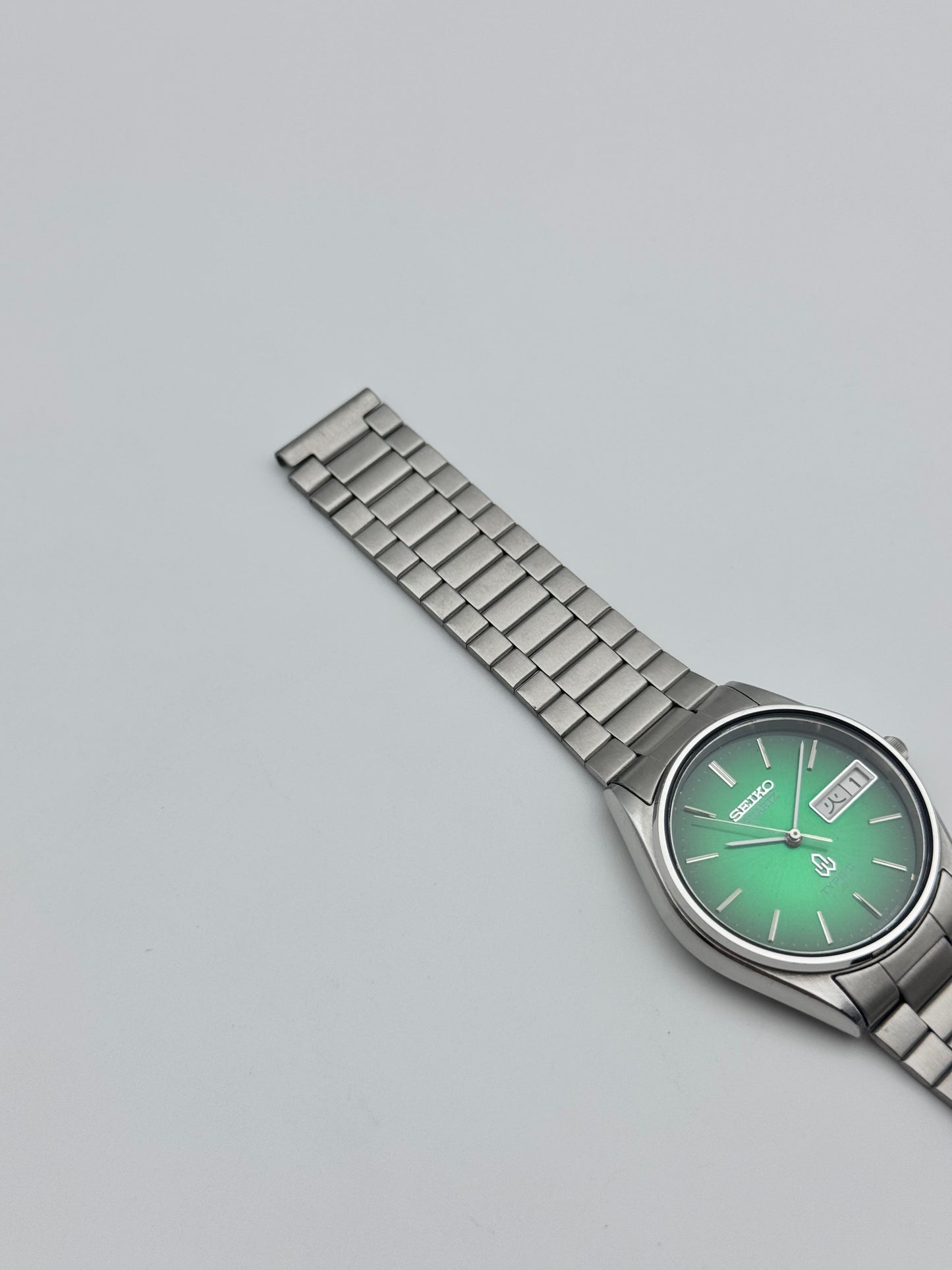 Seiko Type II Quartz JDM - 8222-6030 - Rare Green Dial