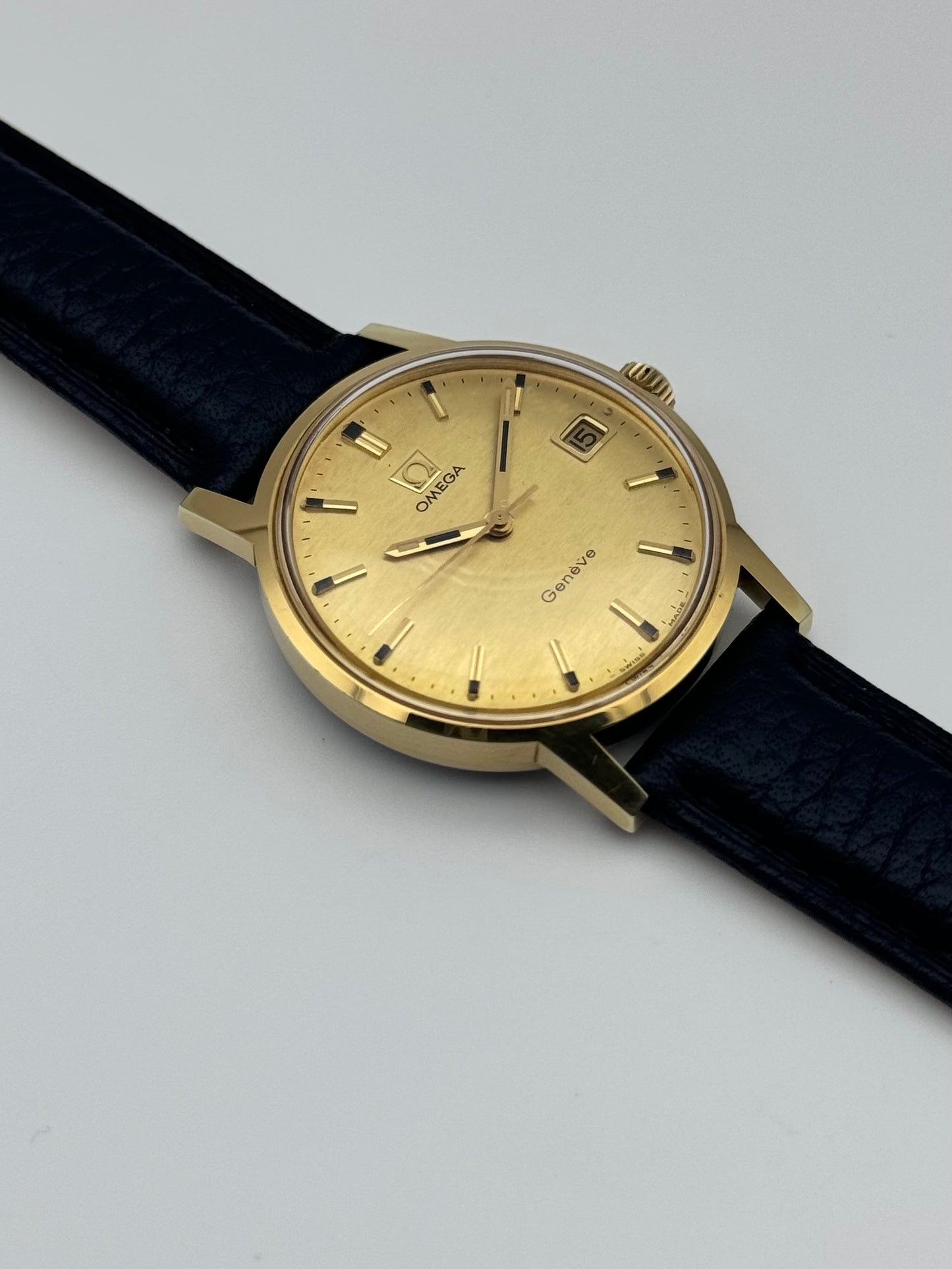 Omega Geneve Manual Shantung Dial - 136.070