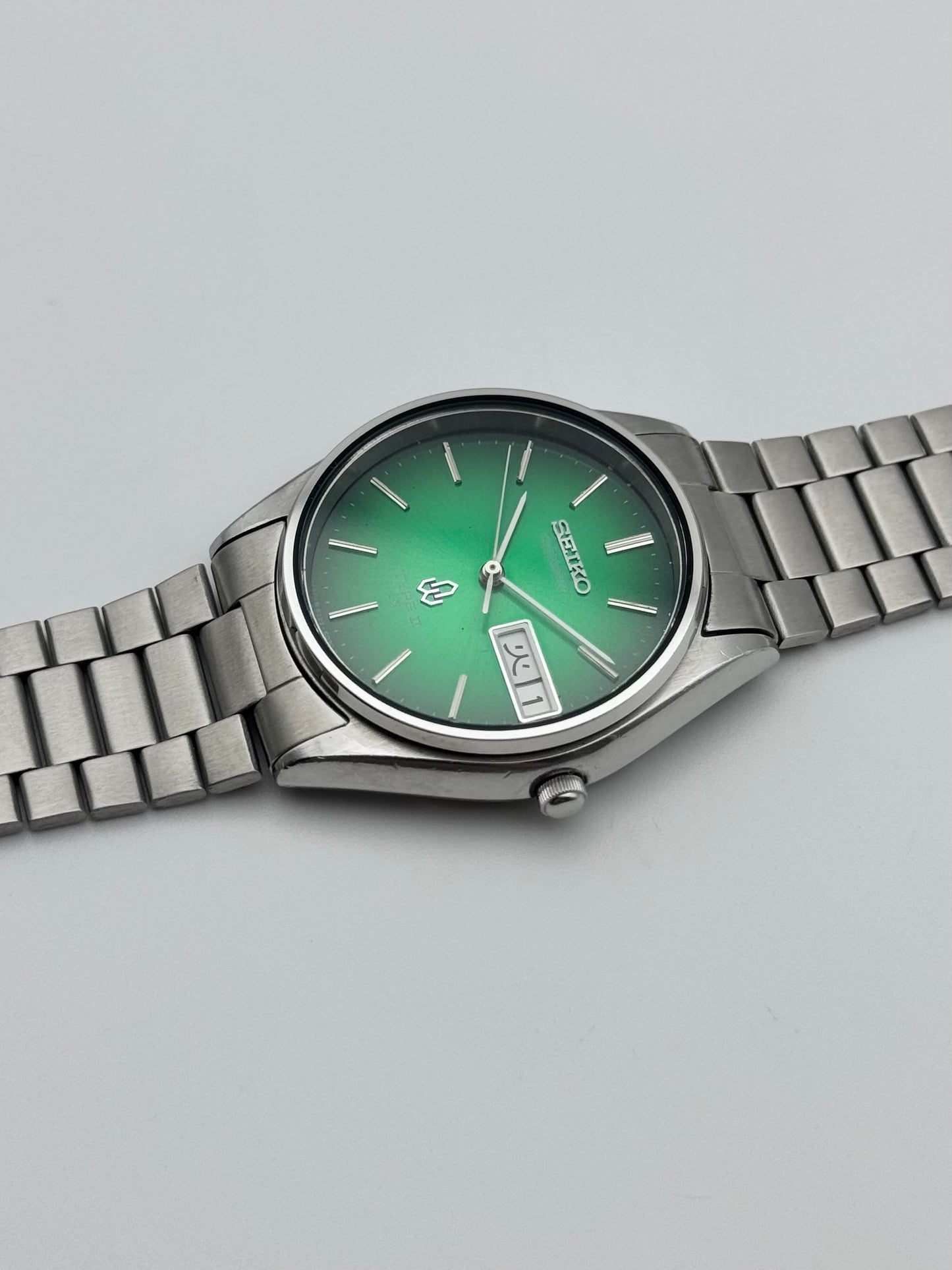 Seiko Type II Quartz JDM - 8222-6030 - Rare Green Dial