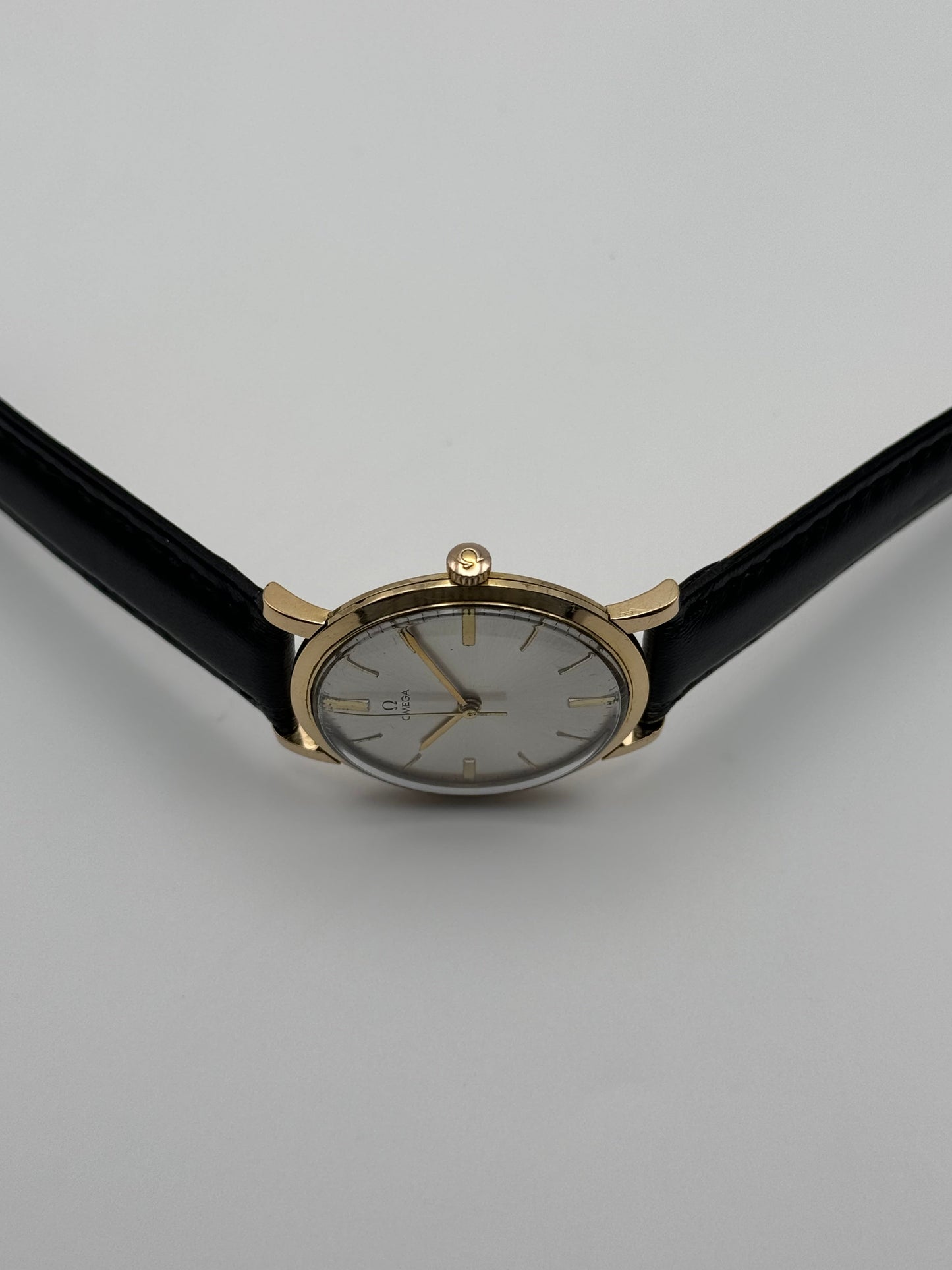 Omega Manual Wind 18ct Solid Gold Calibre 520