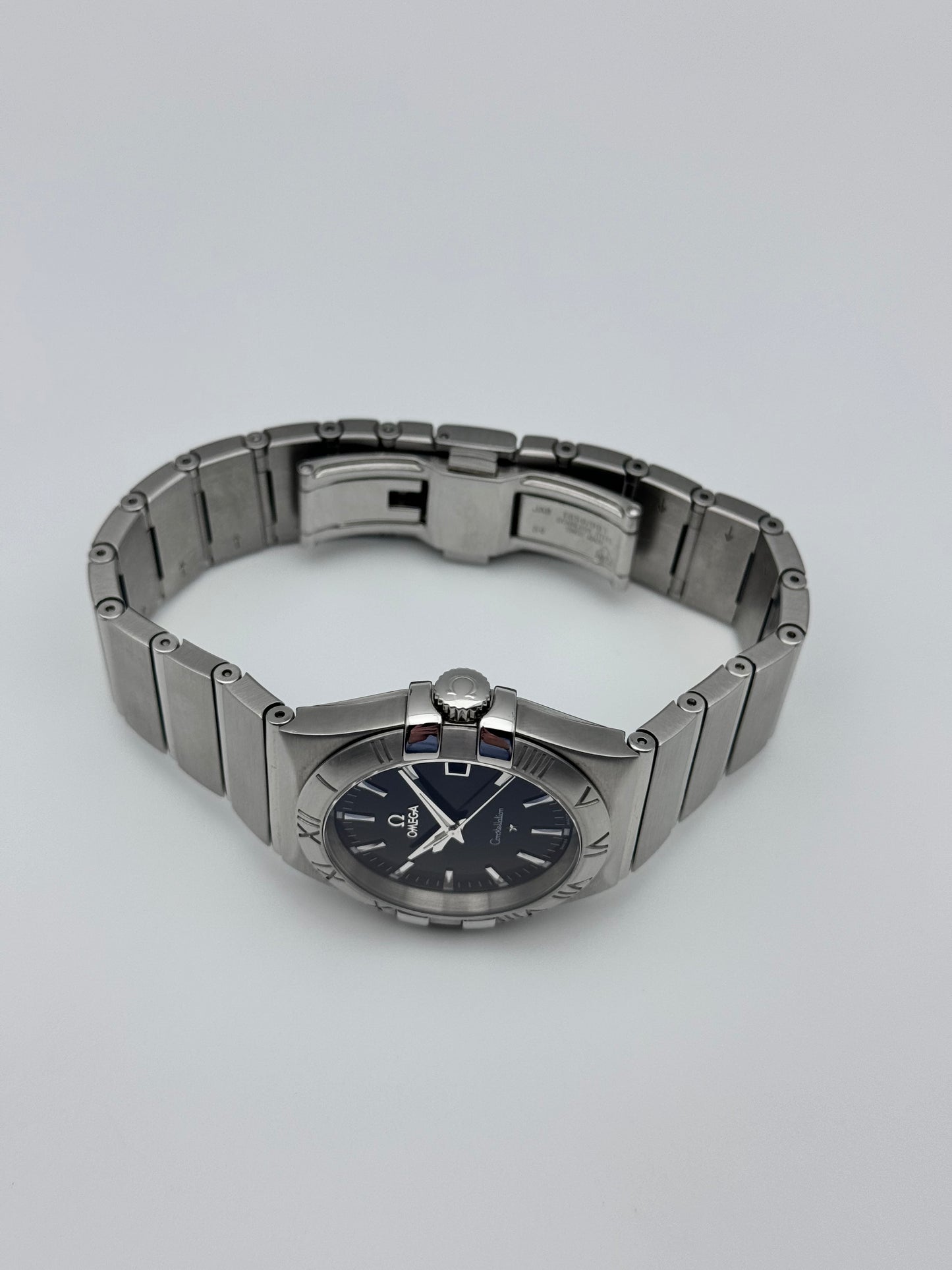 Omega Constellation Quartz Date - Box and Papers