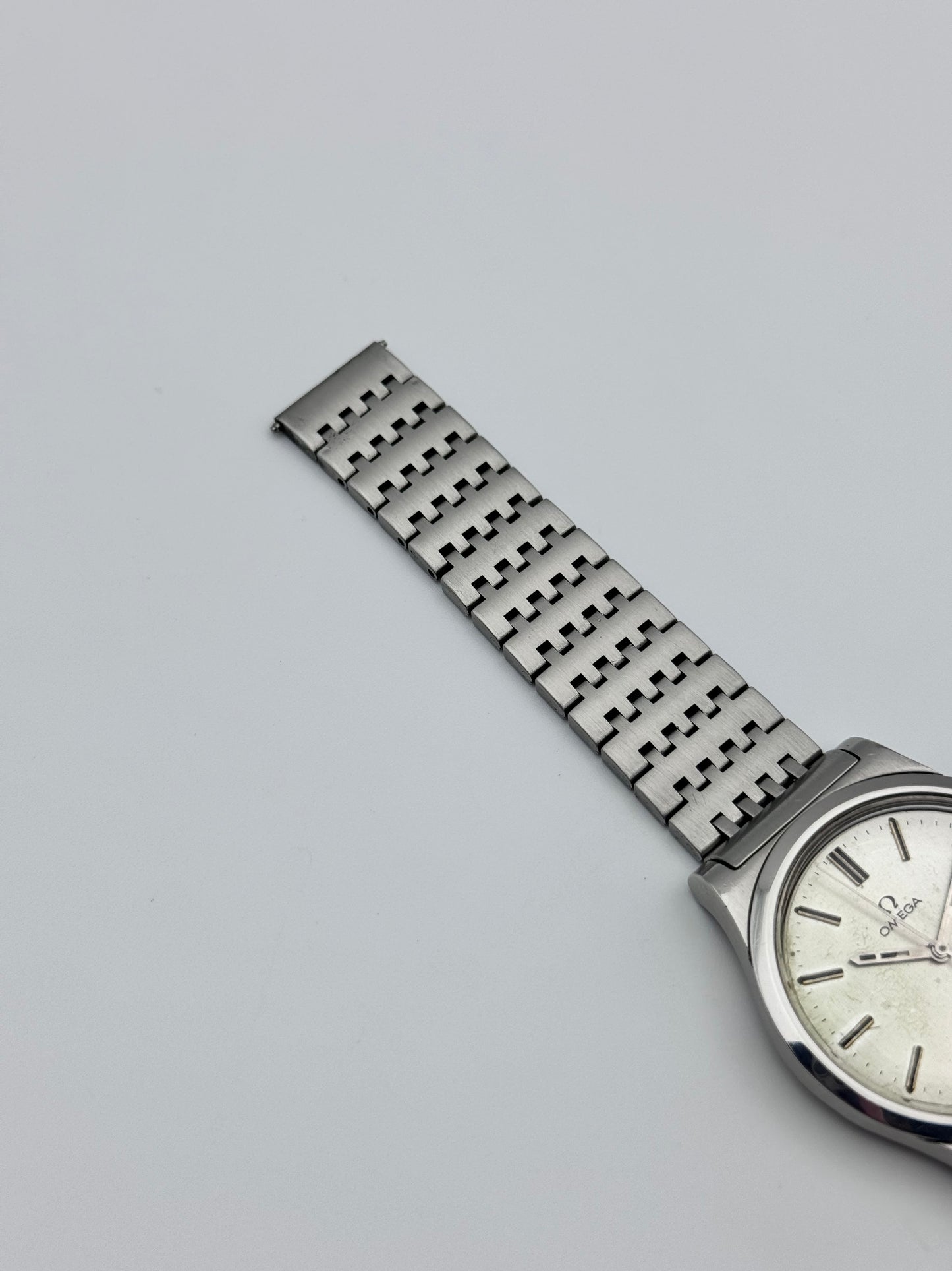 Omega Geneve Manual Wind - 136.0102 - Original Bracelet