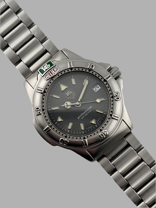 Tag Heuer Professional 200 Quartz Date - WF1211-K0