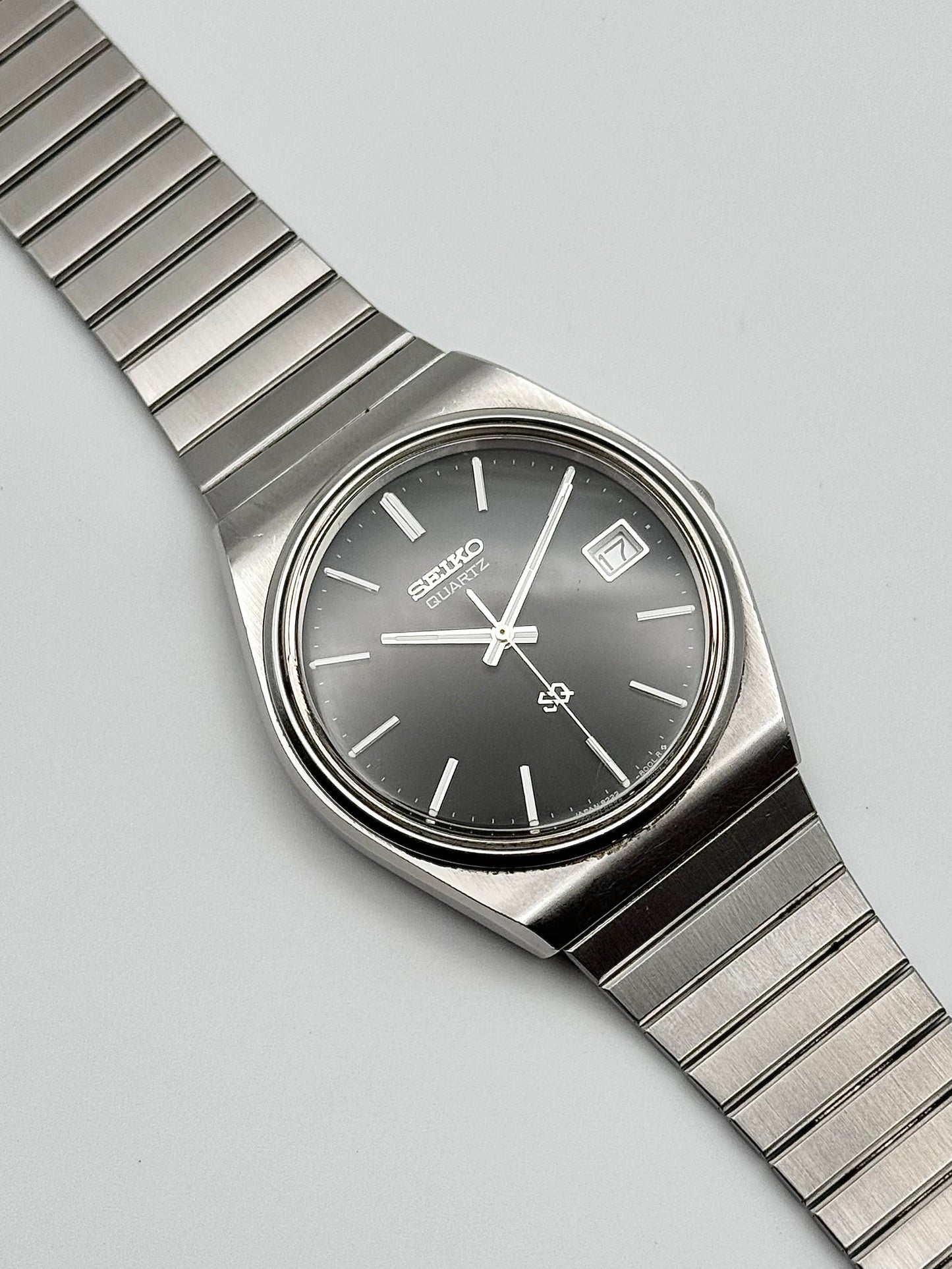 Seiko SQ Quartz 8222-8000