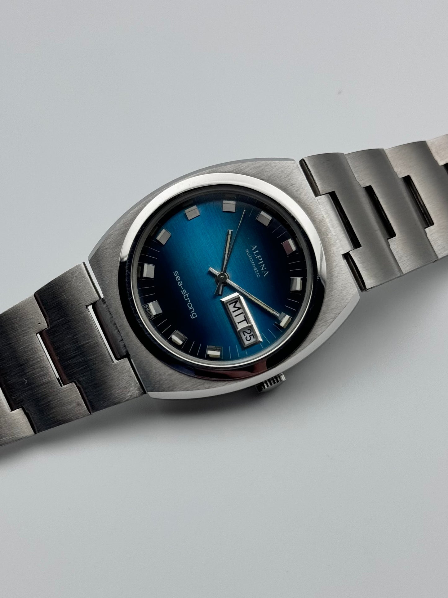 Alpina Sea-Strong Automatic Day-Date - Near New Old Stock