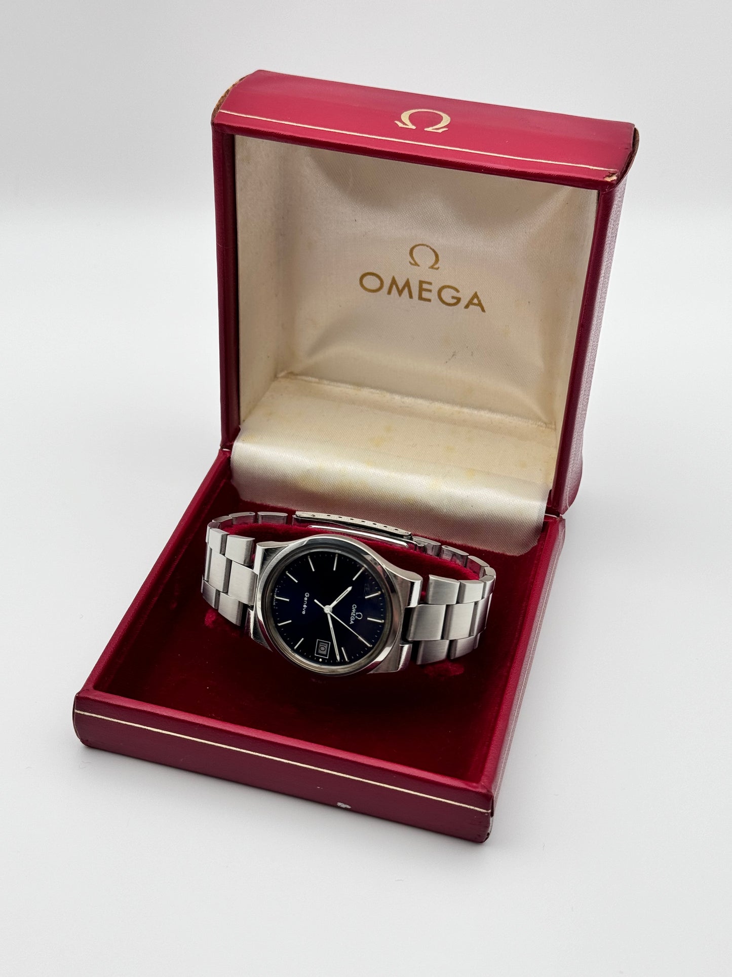 Omega Geneve Date Manual 136.0103 - Original Box and Manual