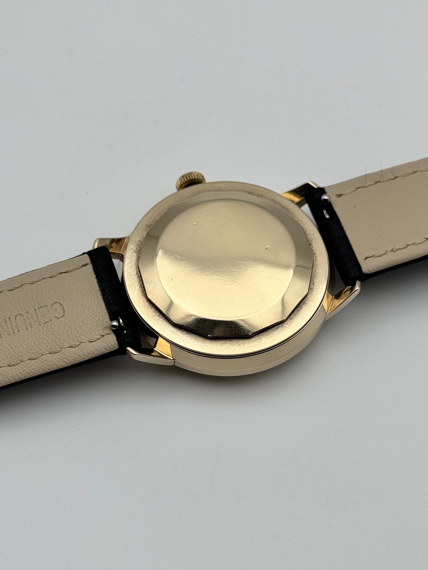 Jaeger LeCoultre Automatic 9ct Solid Gold - K882