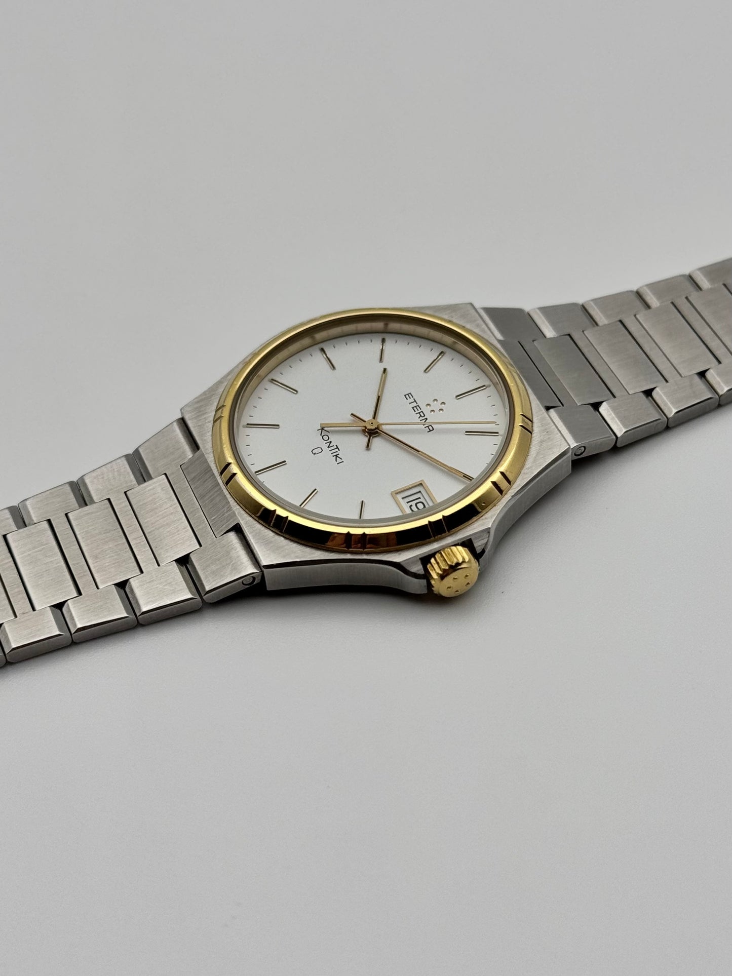 Eterna Kontiki Q Quartz Date