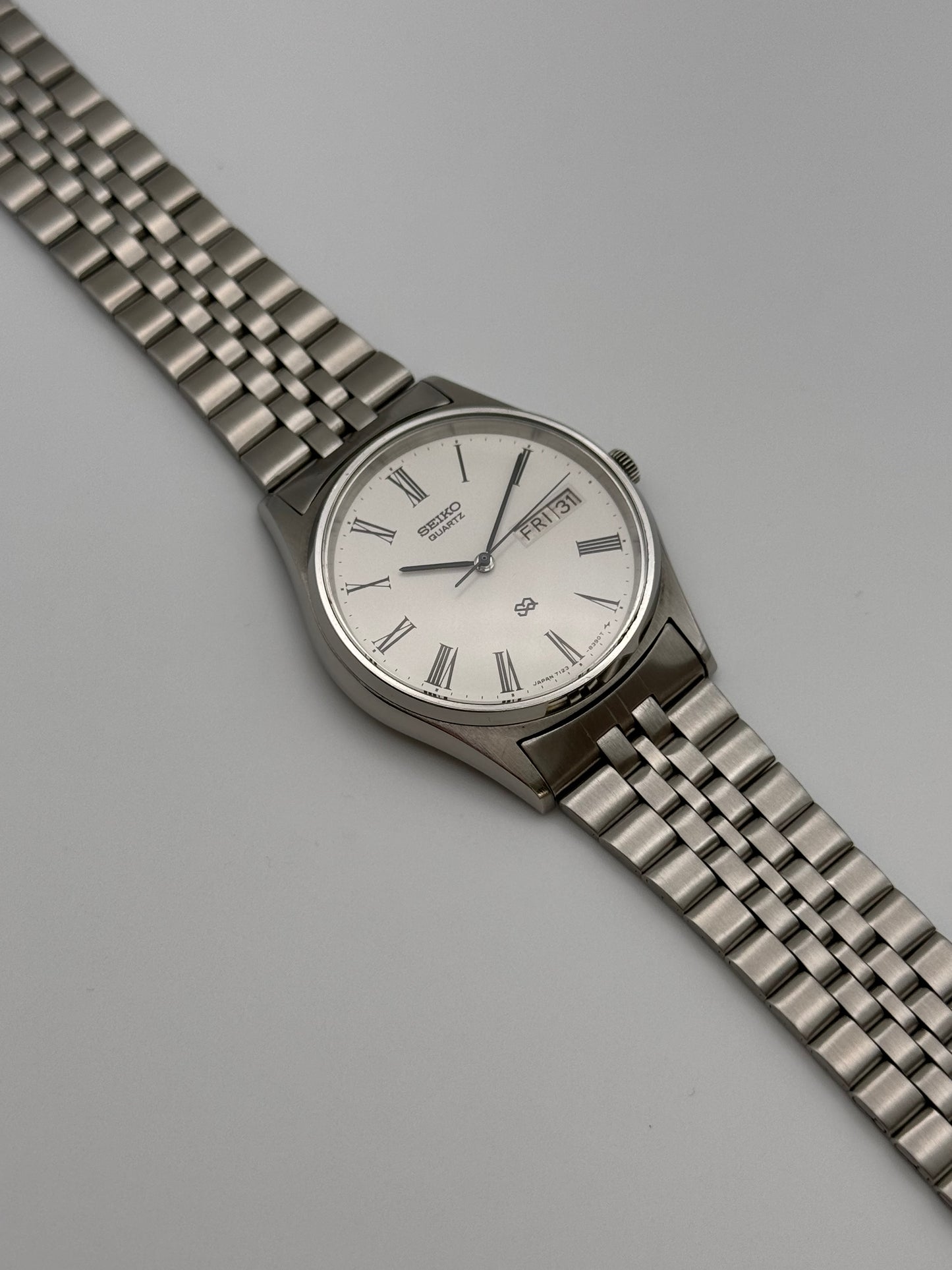 Seiko SQ Quartz Day-Date  7123-8340