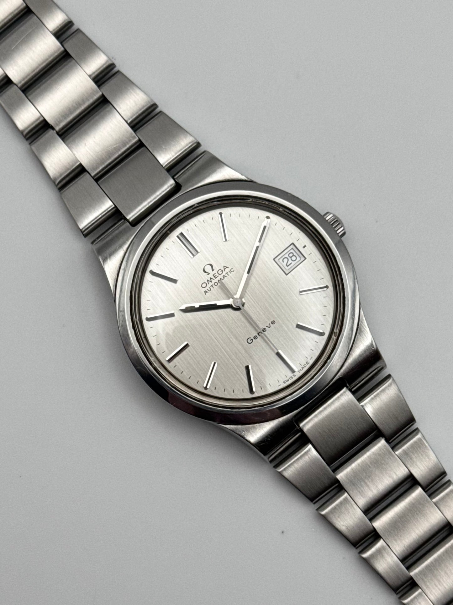 Omega Geneve Automatic Date 166.0173