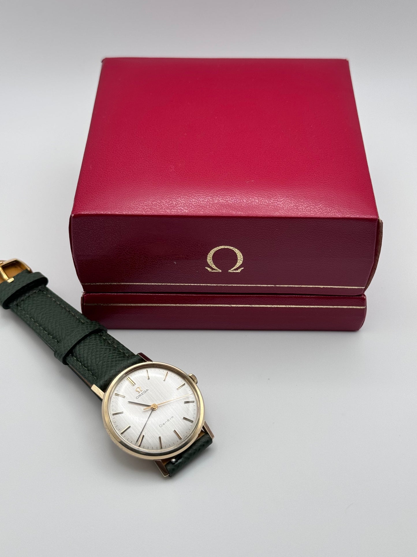 Omega Geneve Manual Wind 9ct Gold 131.25016 - Original Box