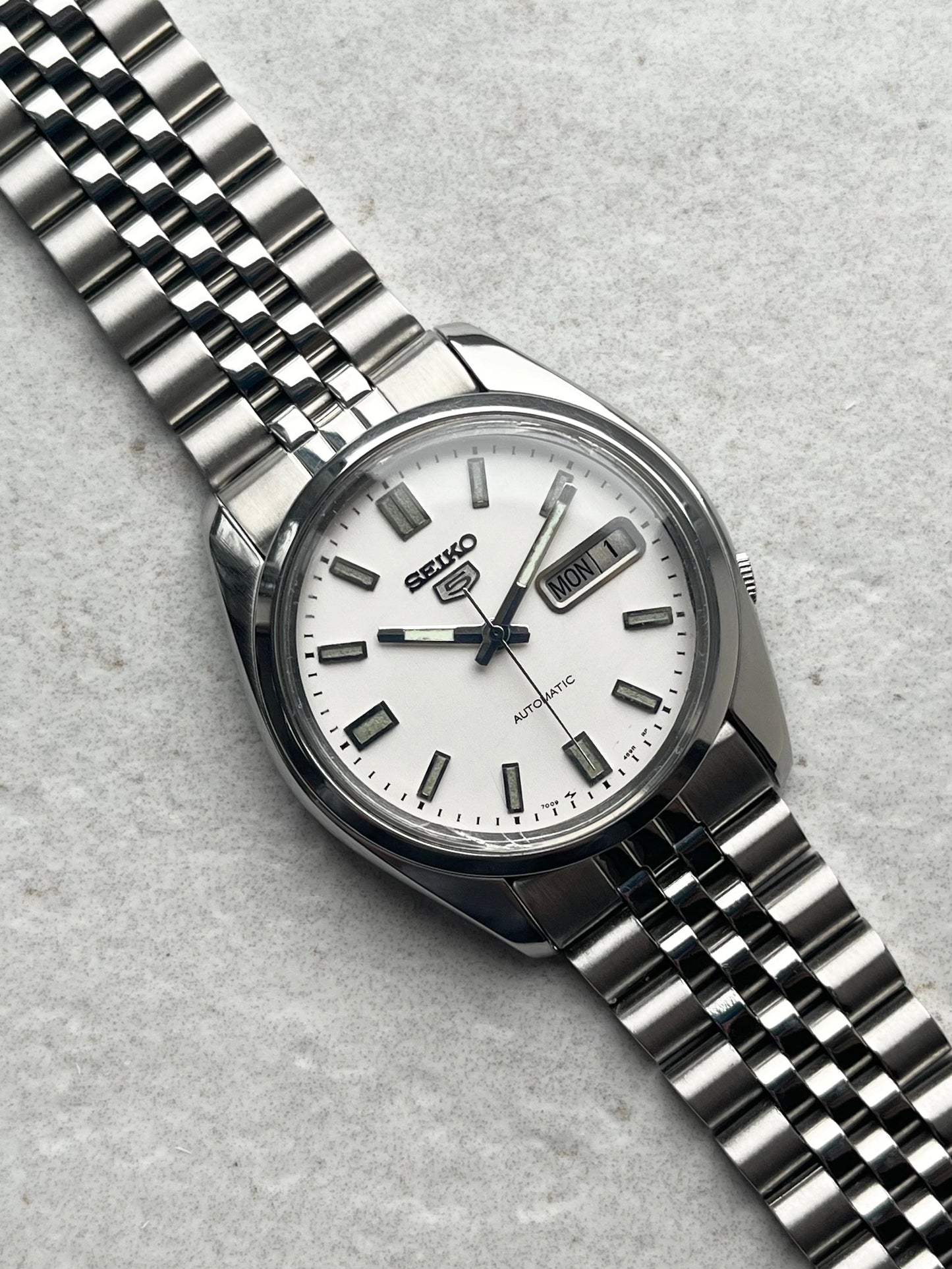 Seiko 5 Automatic 7009-821A