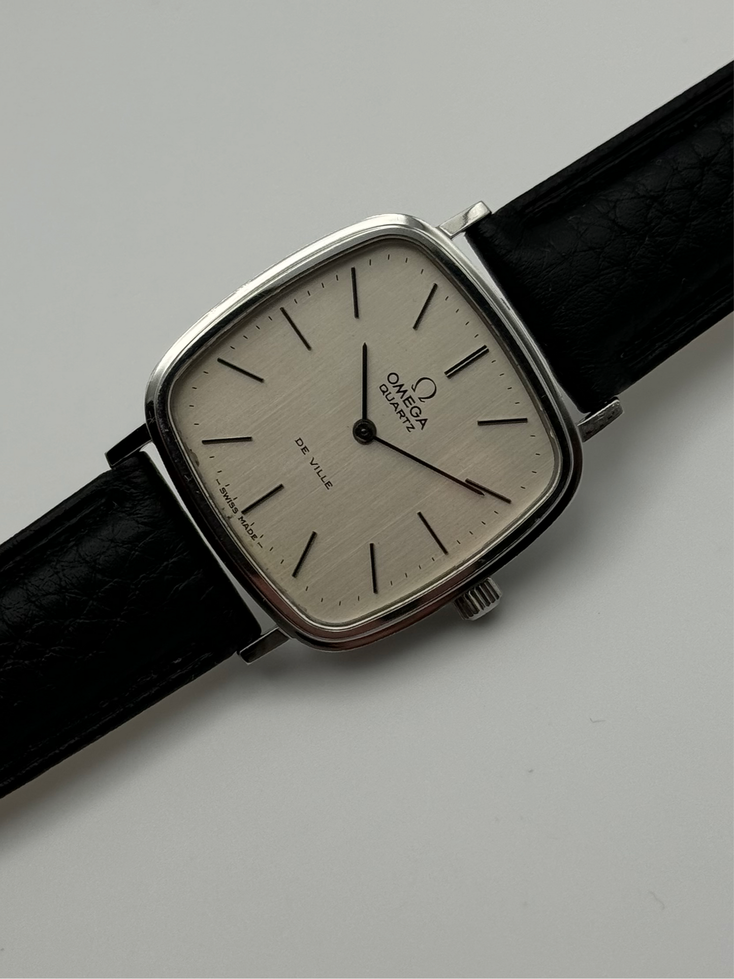 Omega DeVille Quartz 191.0045 - Near Mint