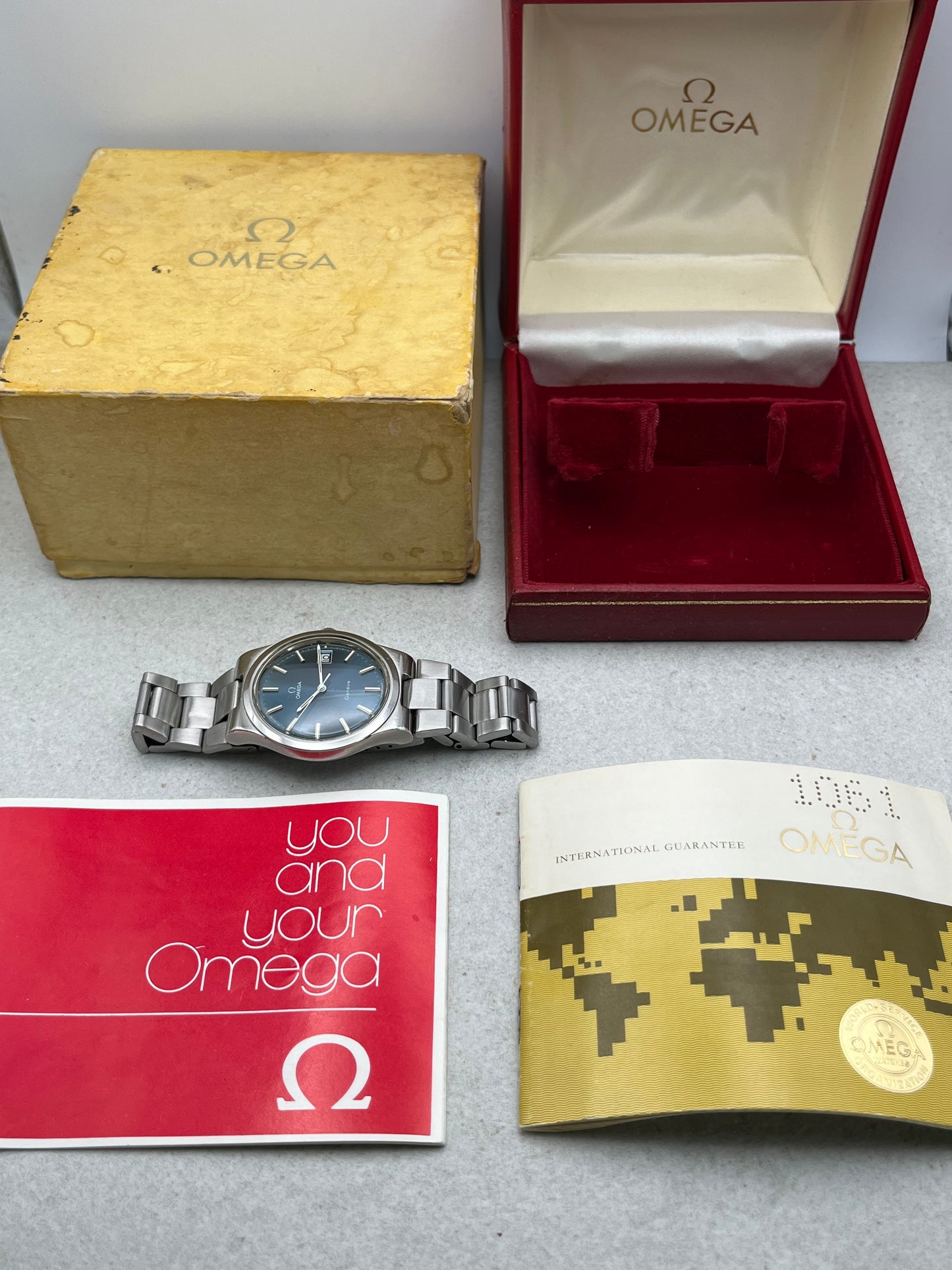 Omega Geneve Date Manual 136.0103 Full Set box and papers