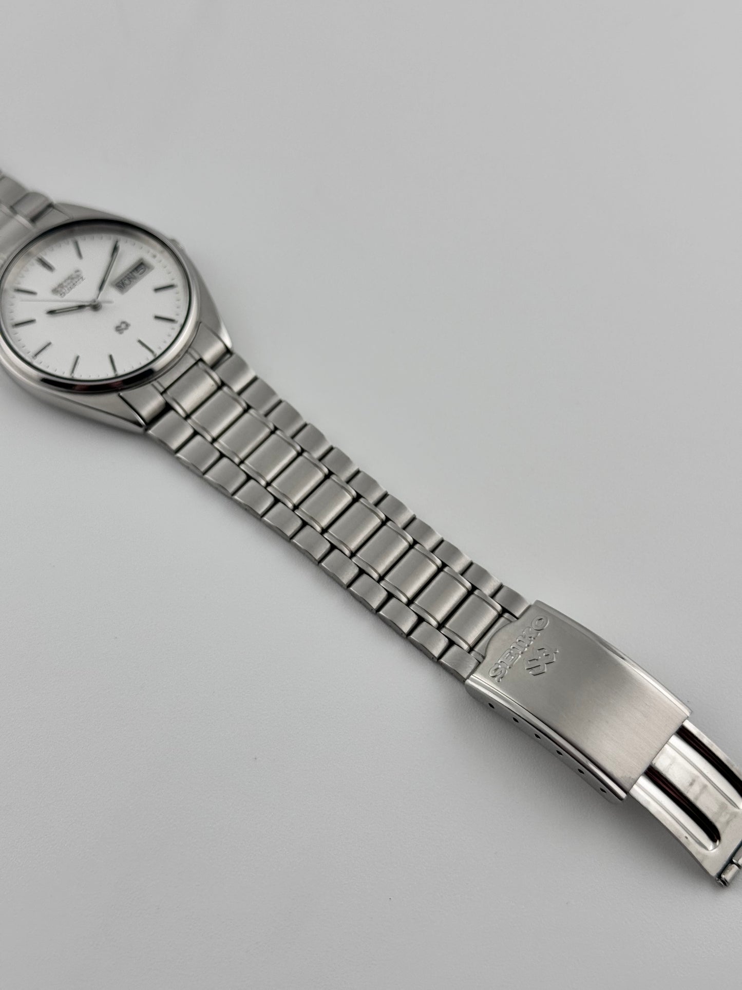 Seiko SQ Quartz Date - 5Y23-8A11