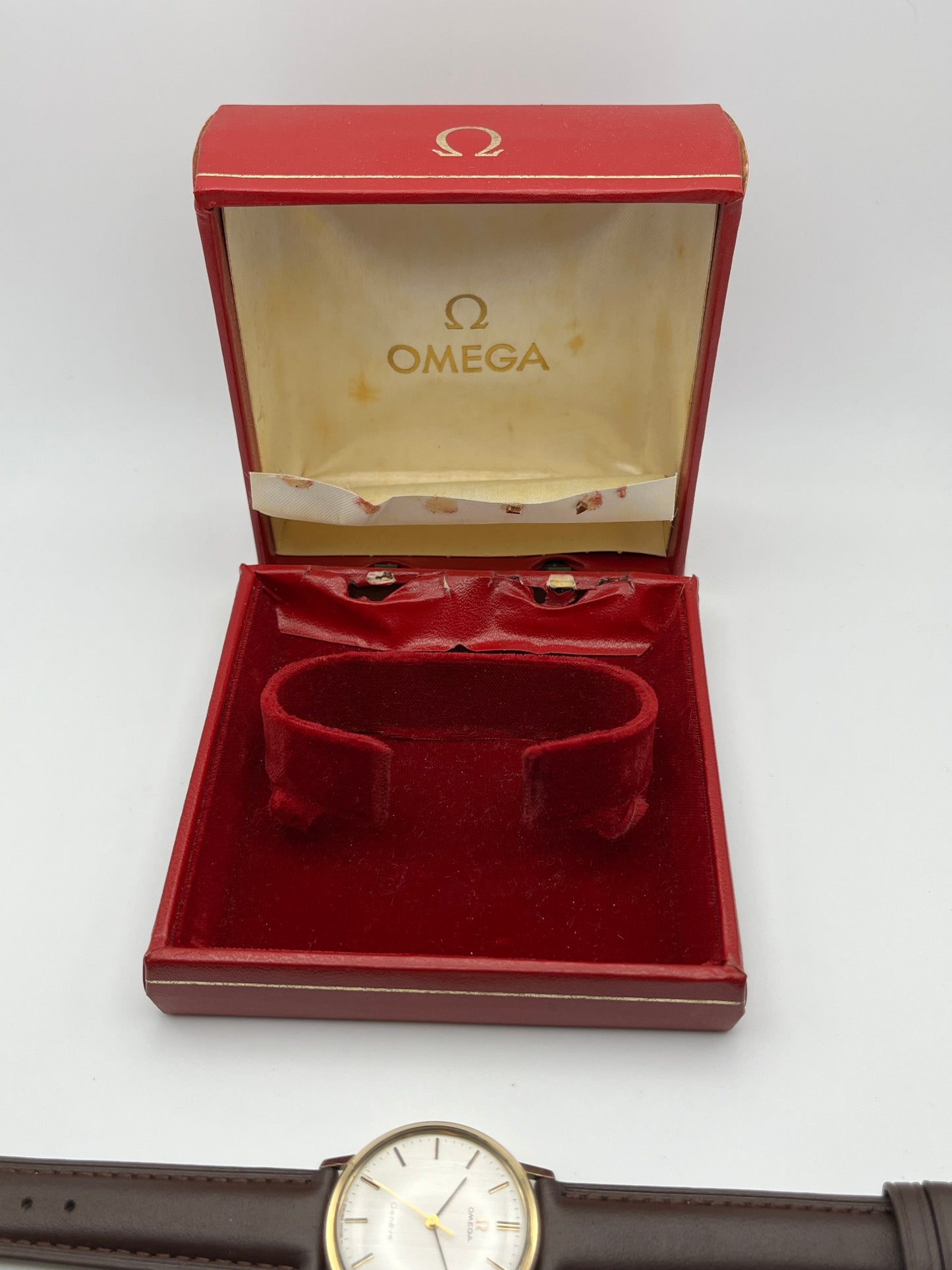 Omega Geneve Manual Wind 9ct Gold 131.25016 - Original Box