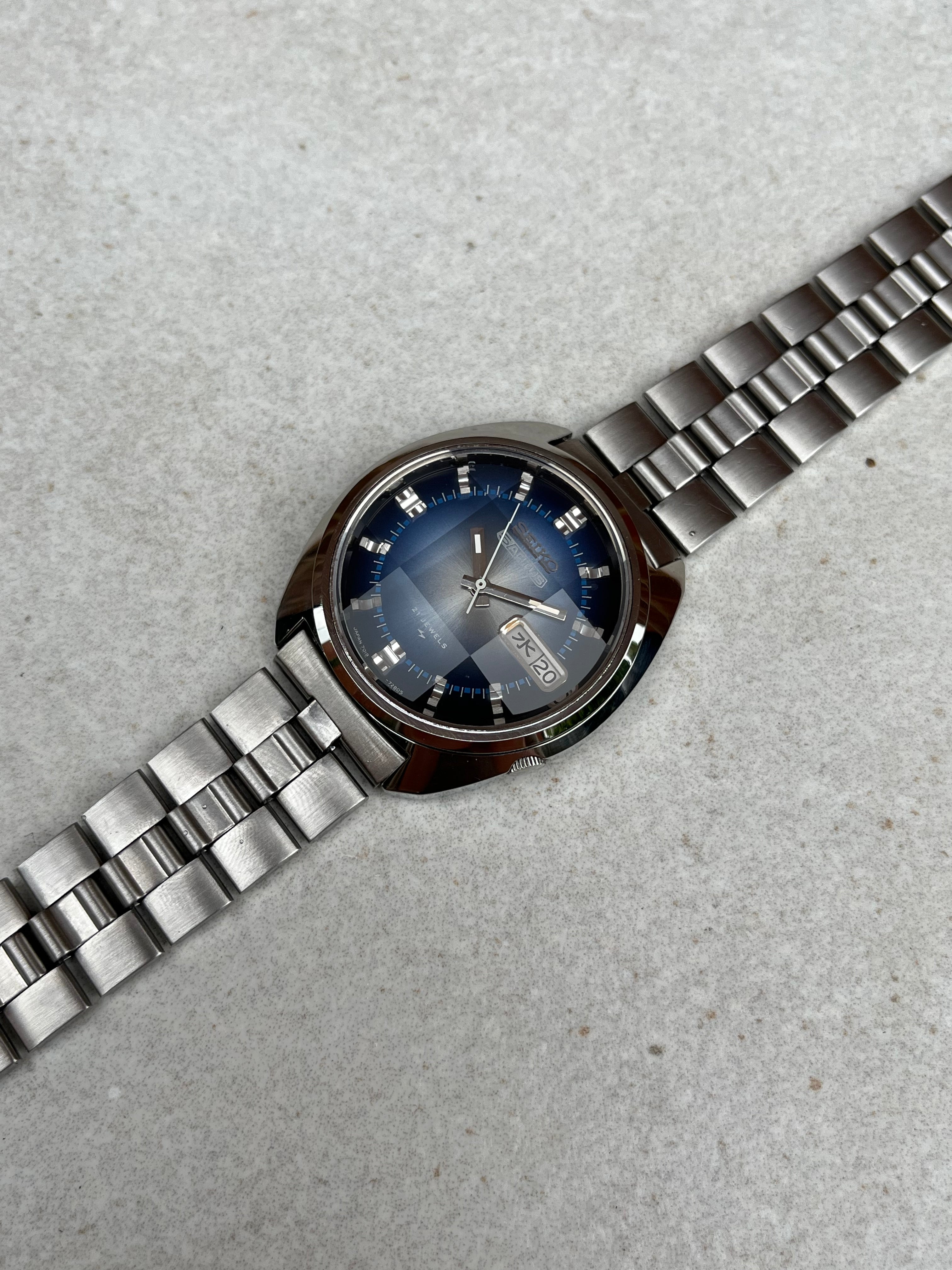 Seiko 5 Actus Automatic Faceted Crystal 7019 7210