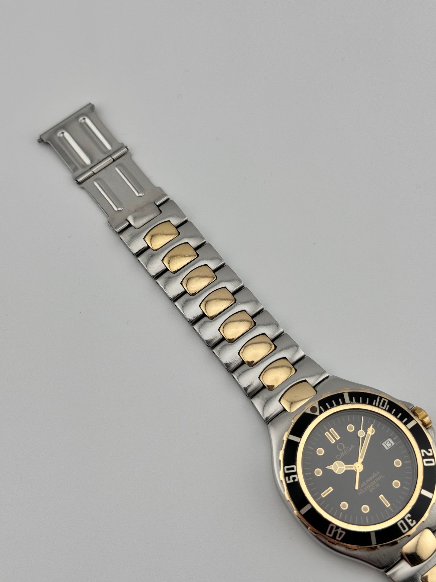 Omega Seamaster 200 Quartz Pre Bond - 396.1042.